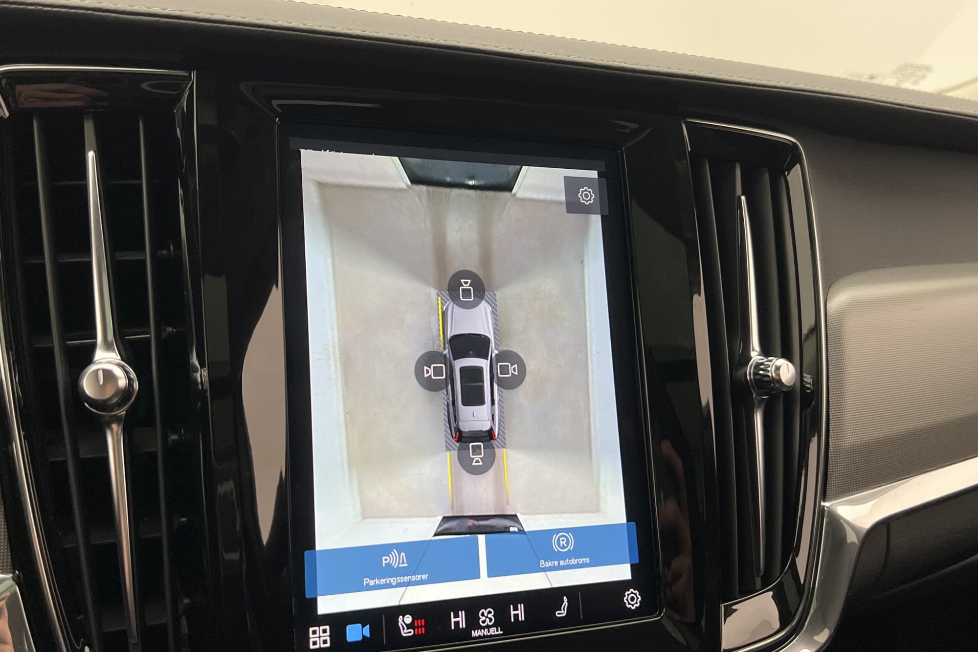 Volvo V90 Cross Country B4 AWD Ultimate Pano H/K HUD 360°