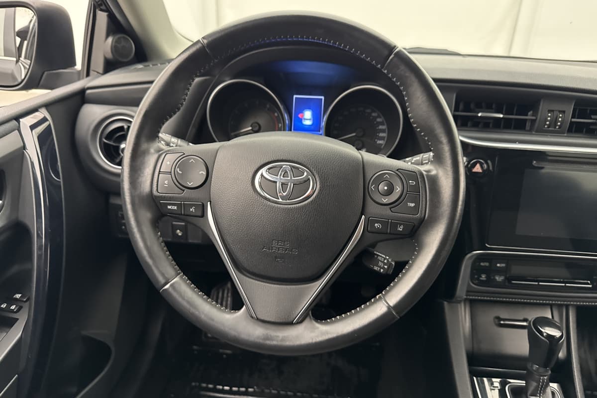 Begagnad Toyota Auris 2017 ODO889 | Riddermark Bil