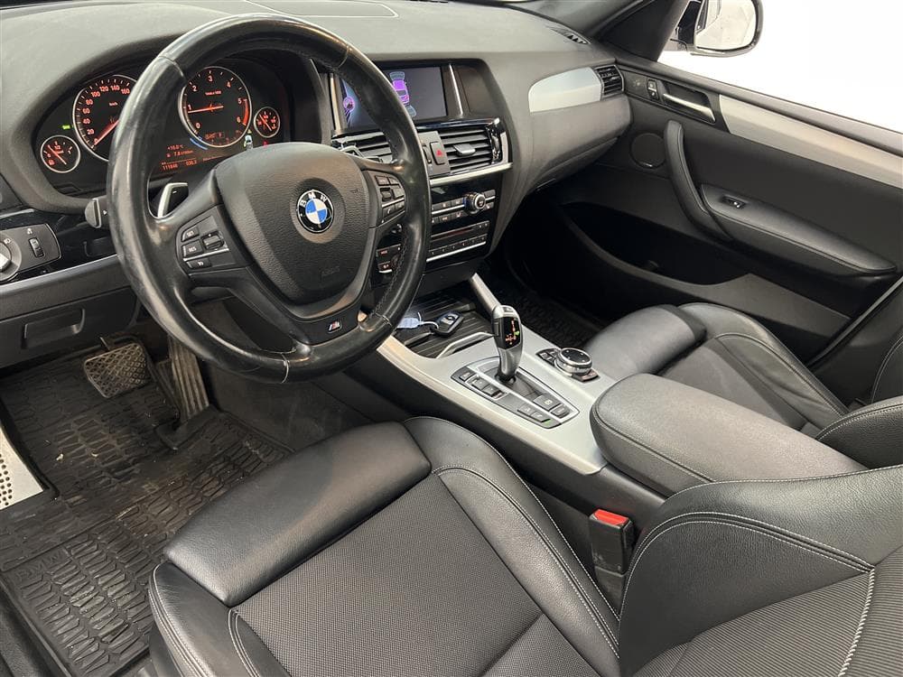 BMW X3 xDrive20d 190hk M Sport M-värm Pano Navi Drag H/Kinteriör