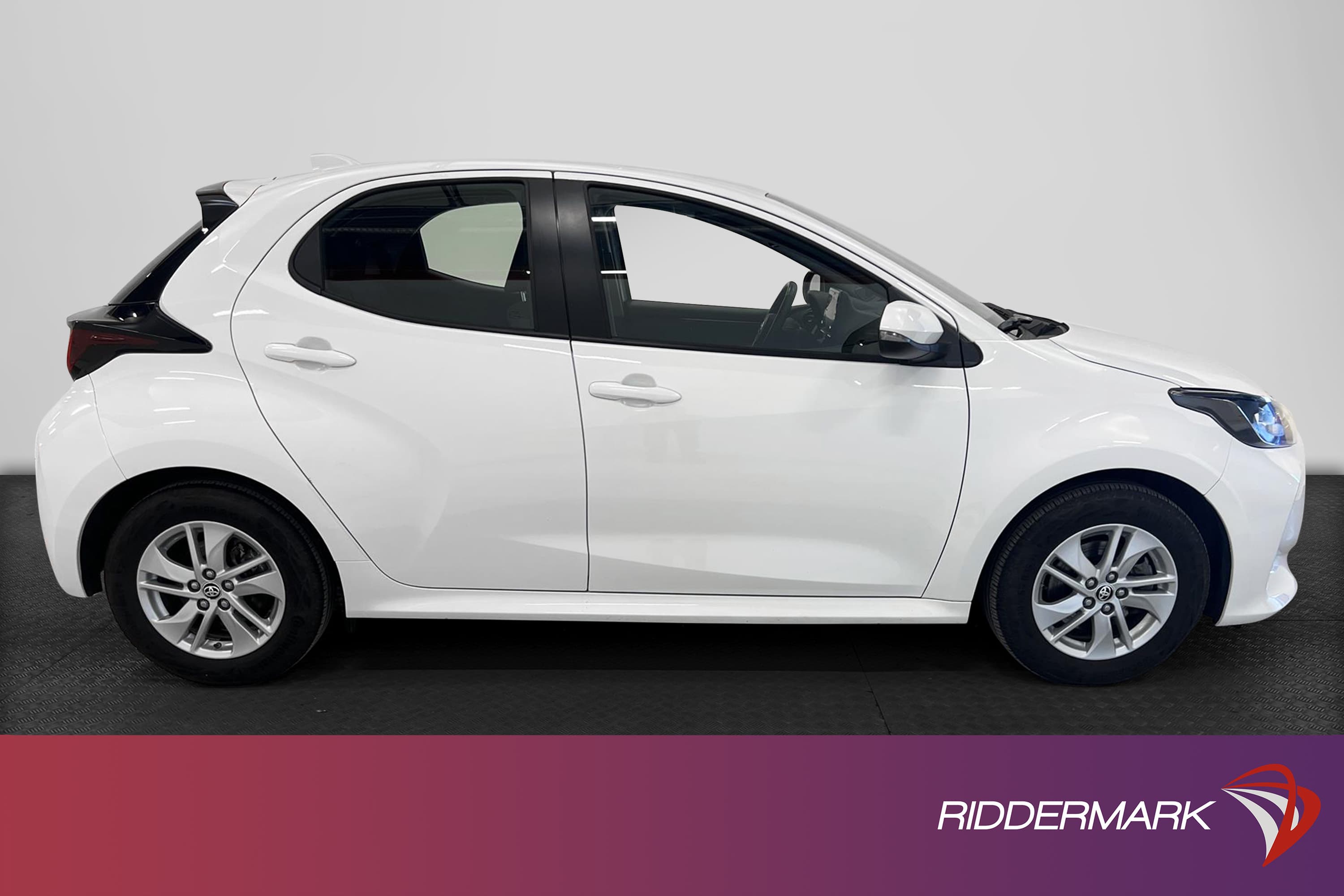 Toyota Yaris Hybrid CVT 116hk  B-Kam Lane Assist 360kr Skatt
