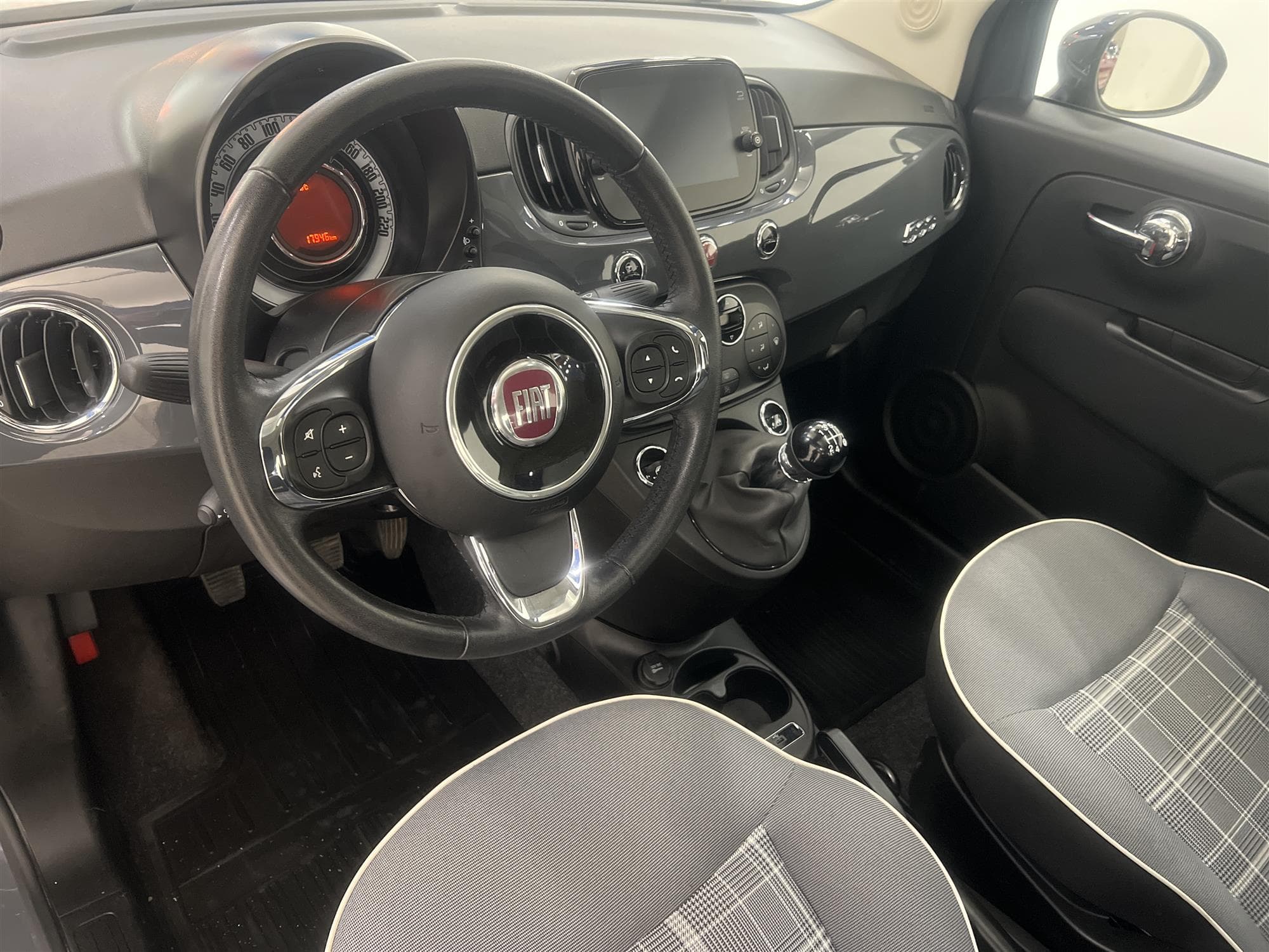 Fiat 500 1.2 69hk Panoramaglastak PDC 738kr Skatt Ny Kamrem