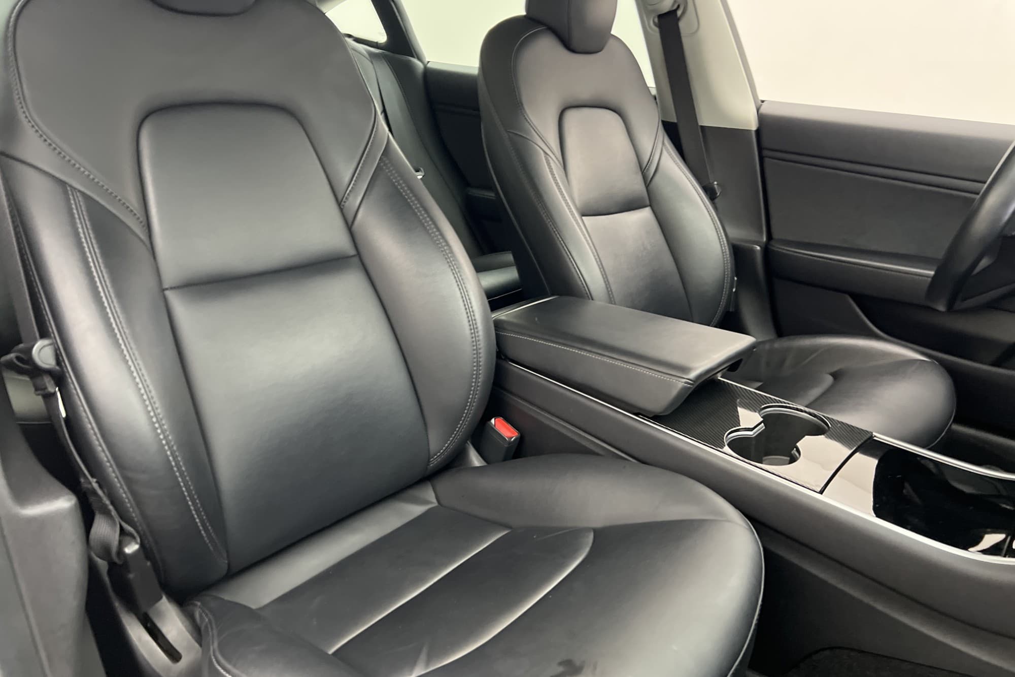 Tesla Model 3 Long Range AWD Svensksåld AP Dragkrok Pano