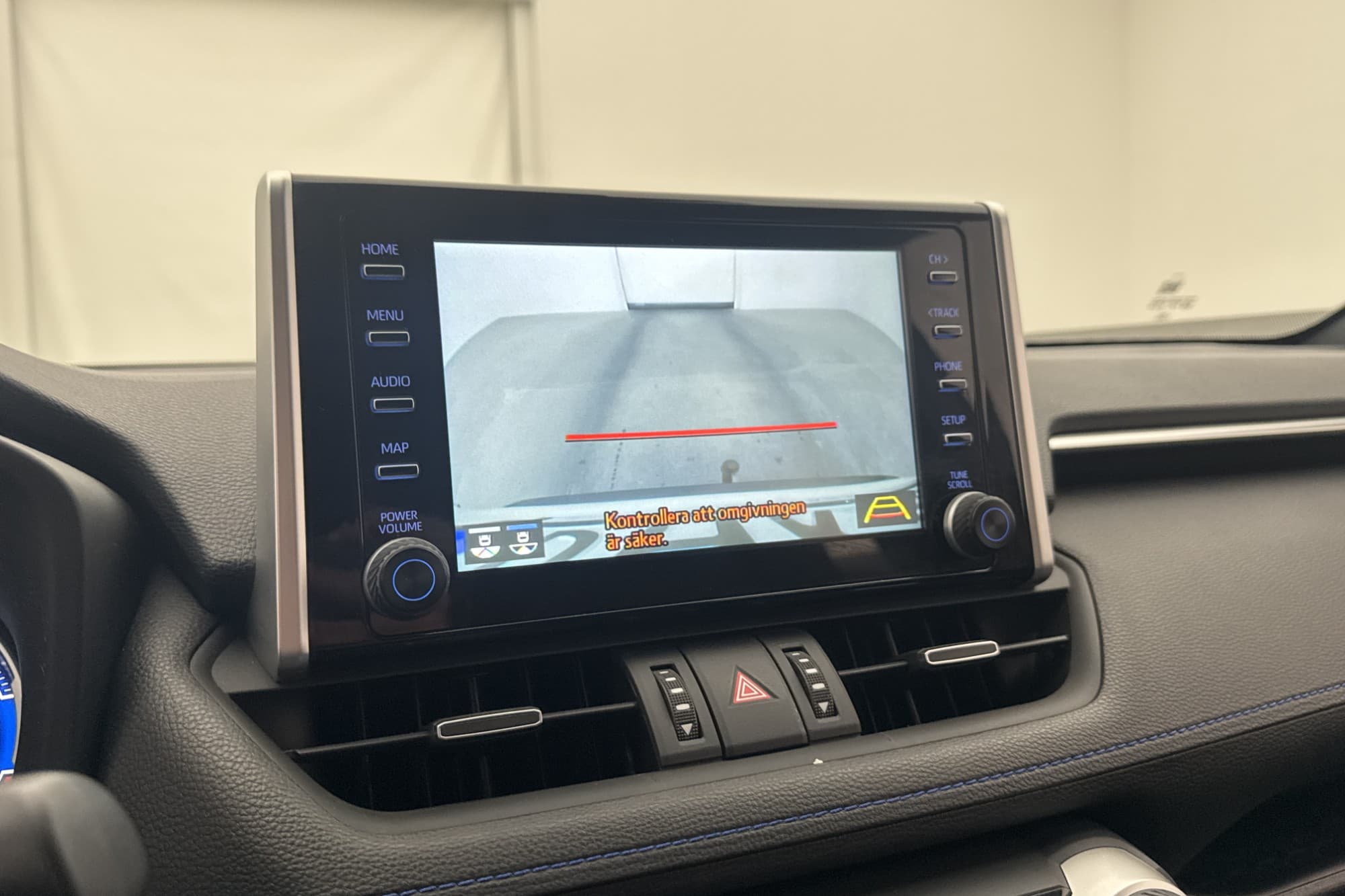 Toyota RAV4 Hybrid AWD-i 222hk Style Kamera CarPlay Dragkrok