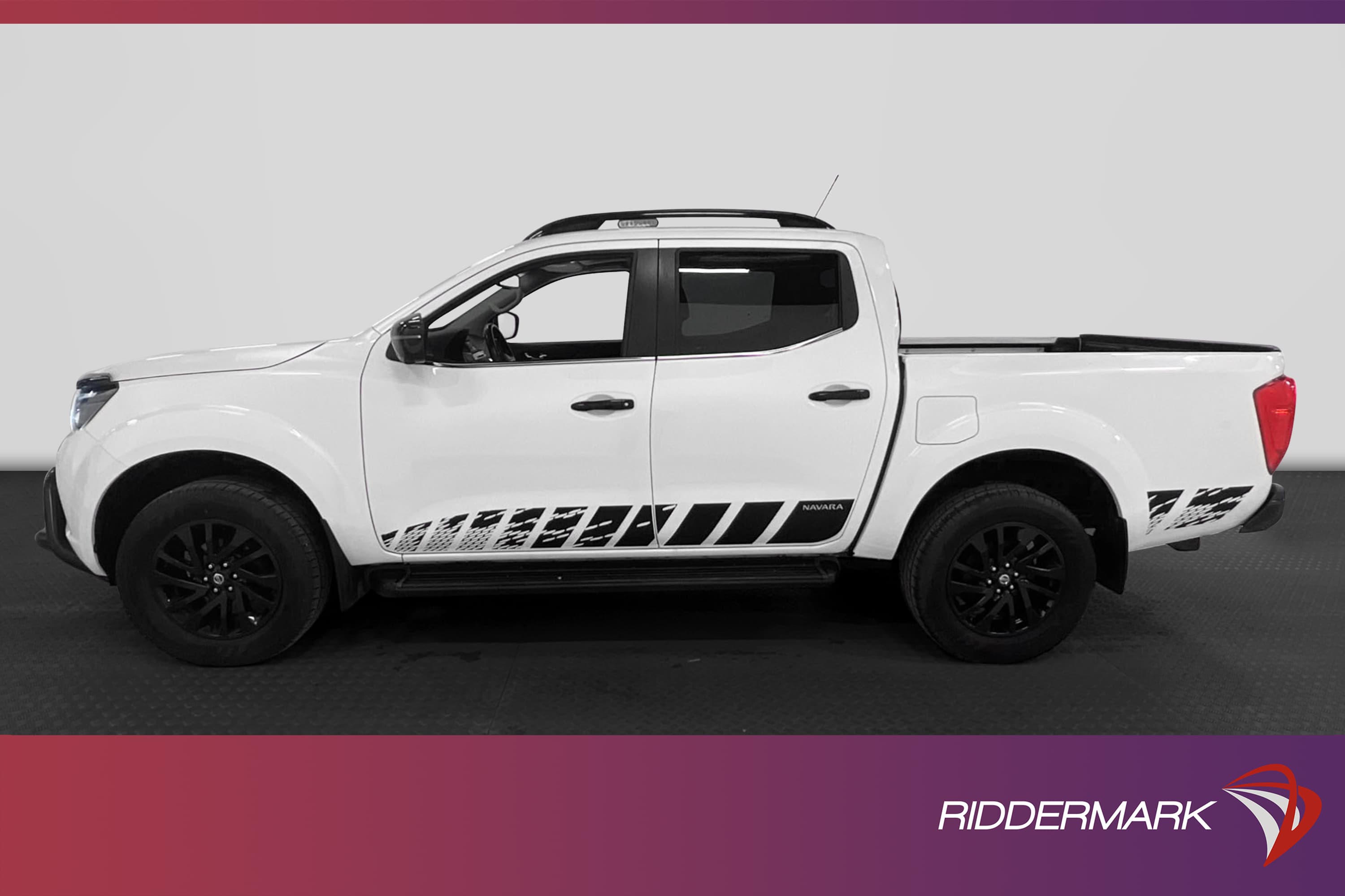 Nissan Navara N-Guard 2.3dCi Dragkrok Värmare Diff Moms