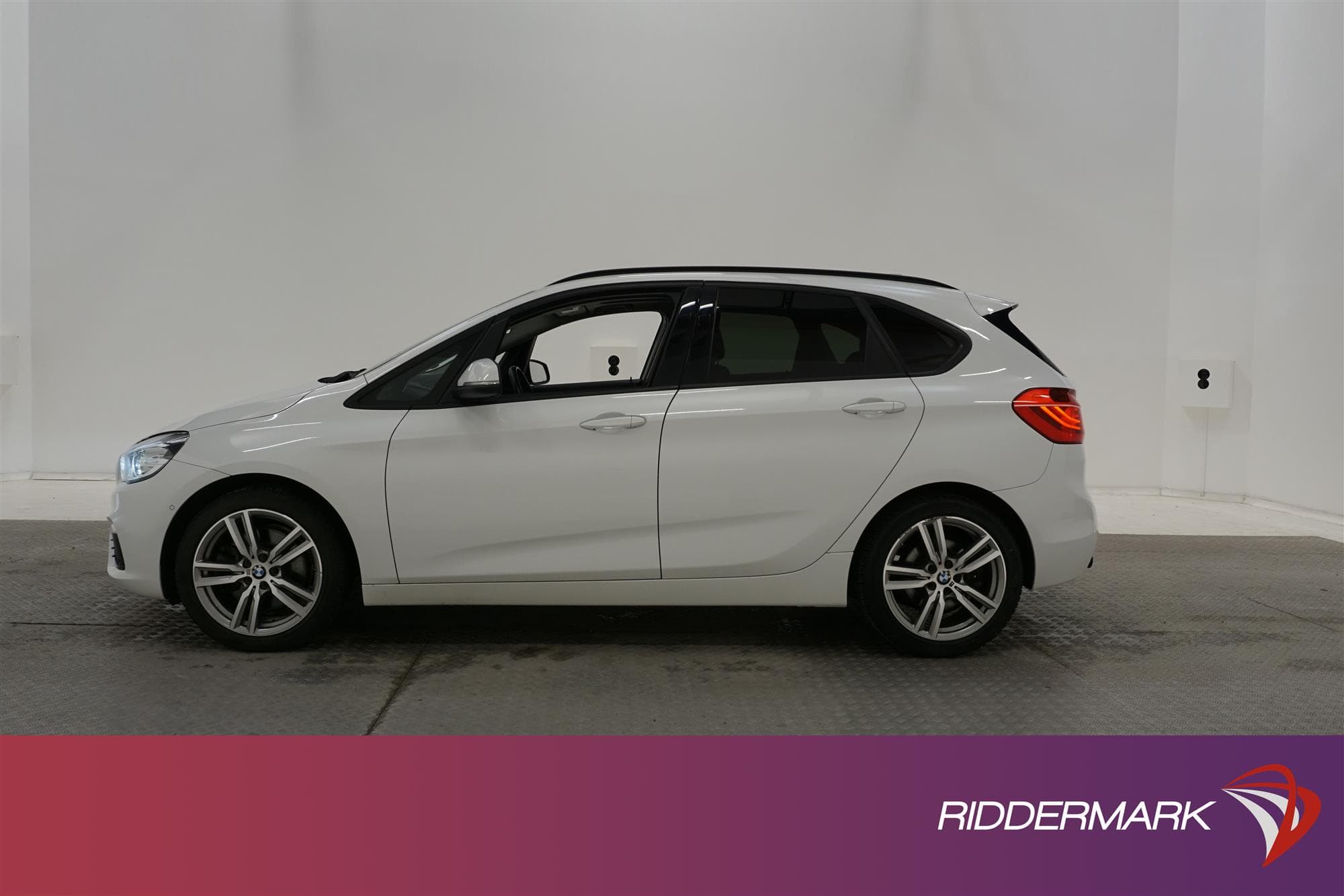 BMW 225i Active Tourer 231hk