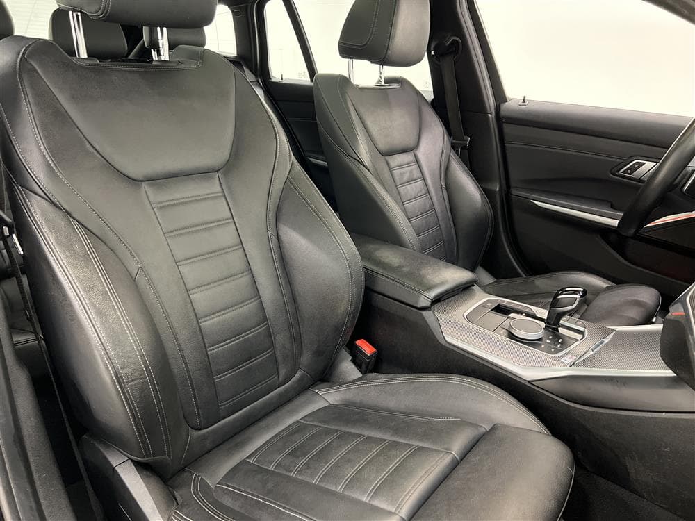 BMW 330d xDrive 265hk M-Sport Innovation Pano H/K Värmare