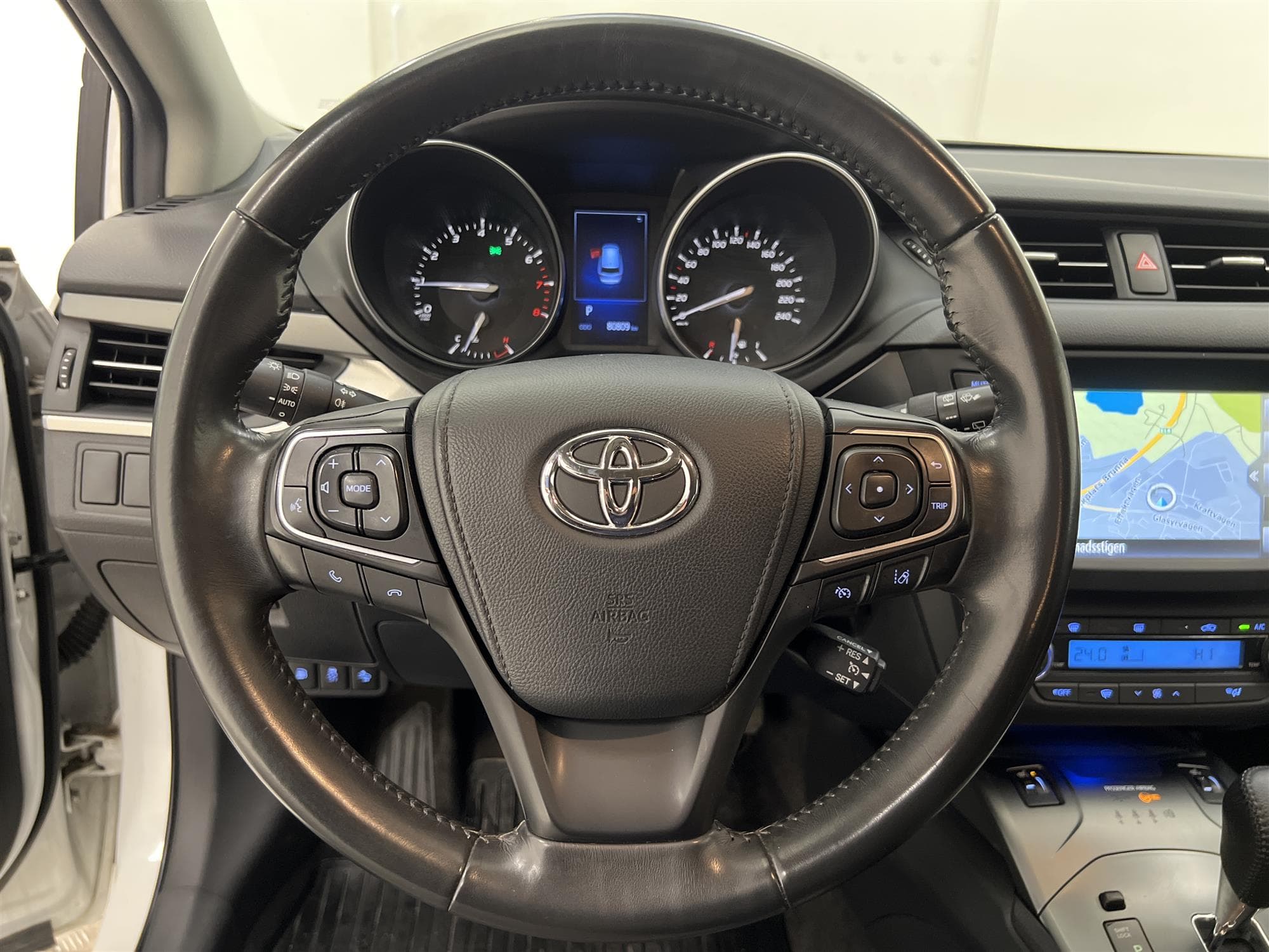 Toyota Avensis Kombi 1.8 147hk Navi B-Kam Drag Låg Skatt
