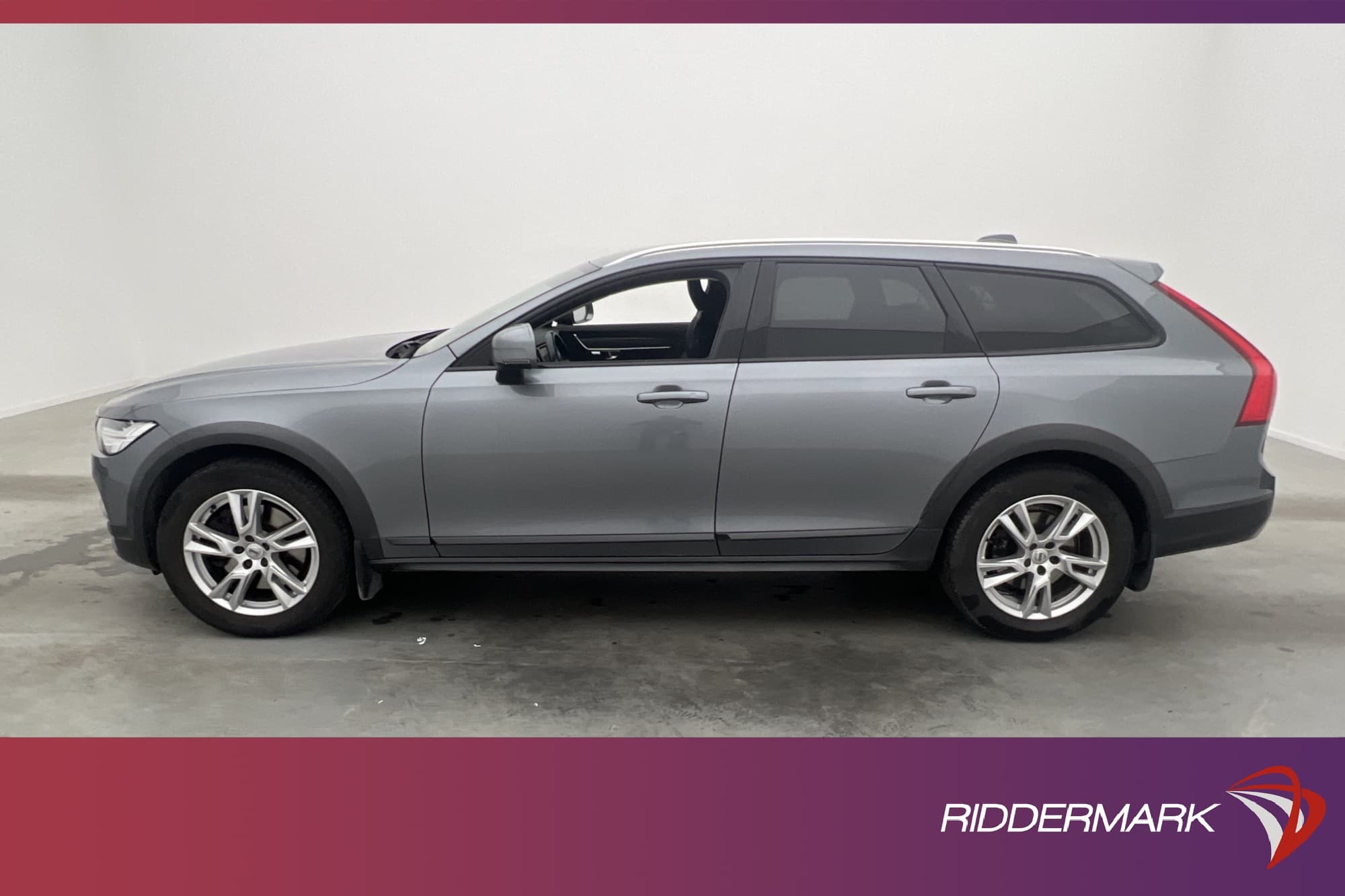 Volvo V90 Cross Country D4 AWD