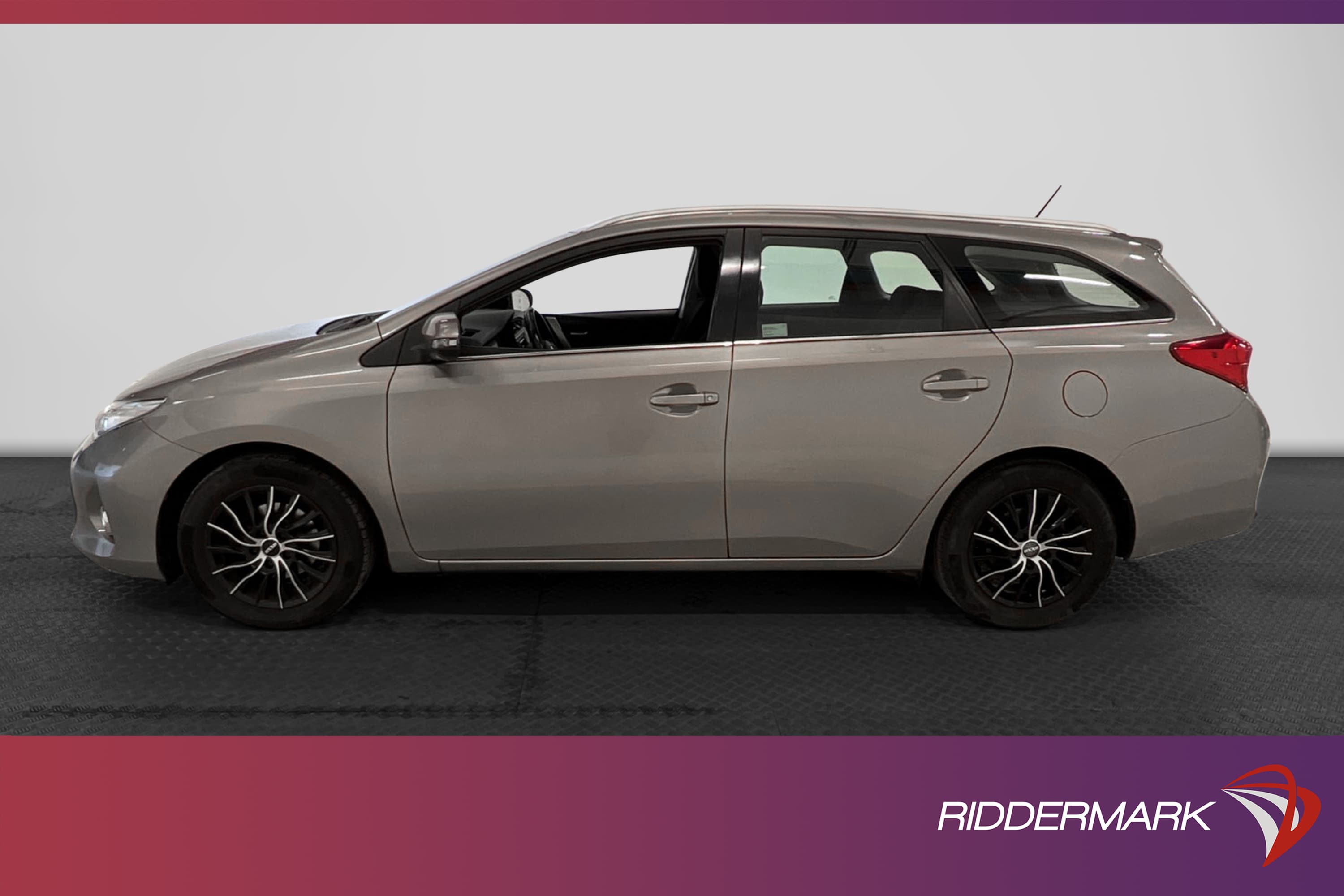 Toyota Auris Touring Sports 1.6 132hk