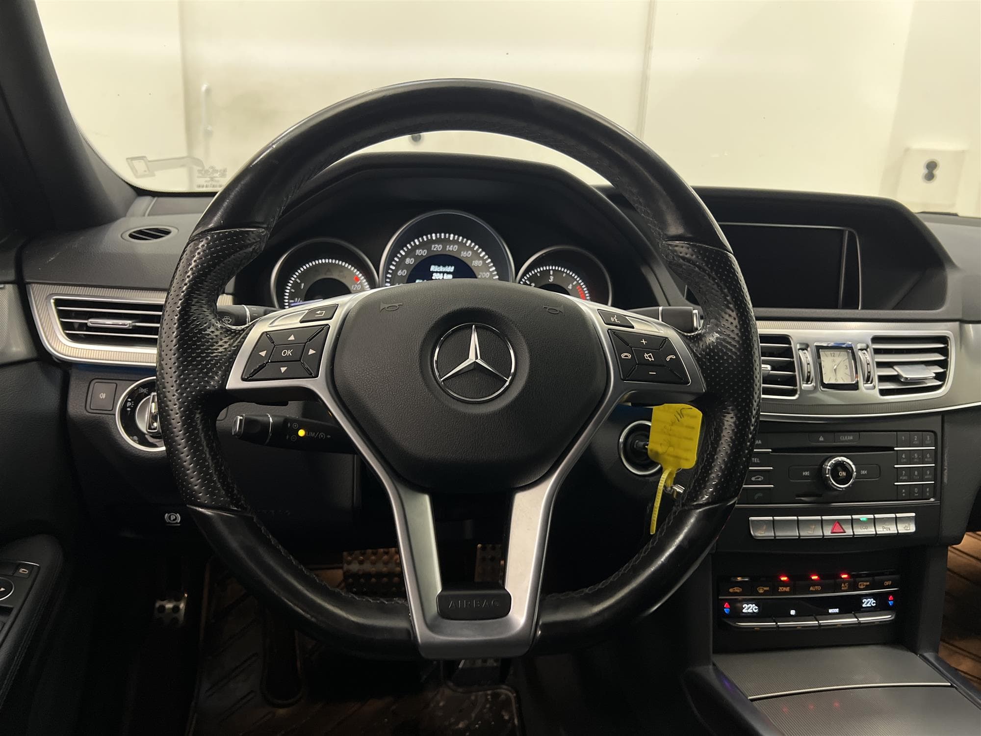 Mercedes-Benz E 220 T 170hk AMG Sport Navi Drag 0,48l/mil