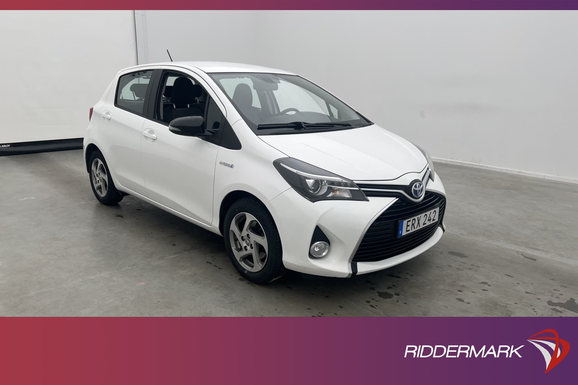 Toyota Yaris Hybrid 101hk