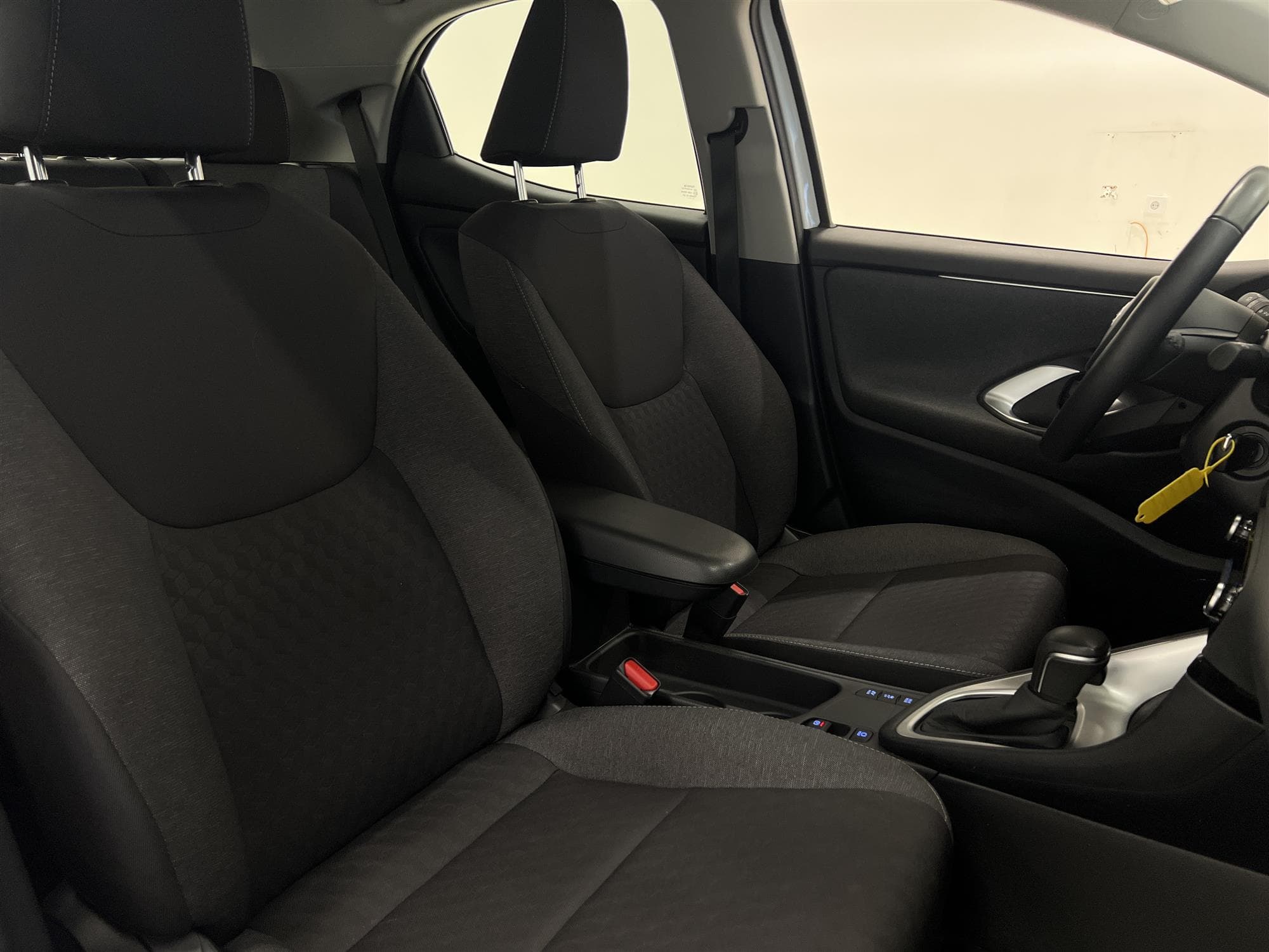 Toyota Yaris Hybrid CVT 116hk  B-Kam Lane Assist 360kr Skatt