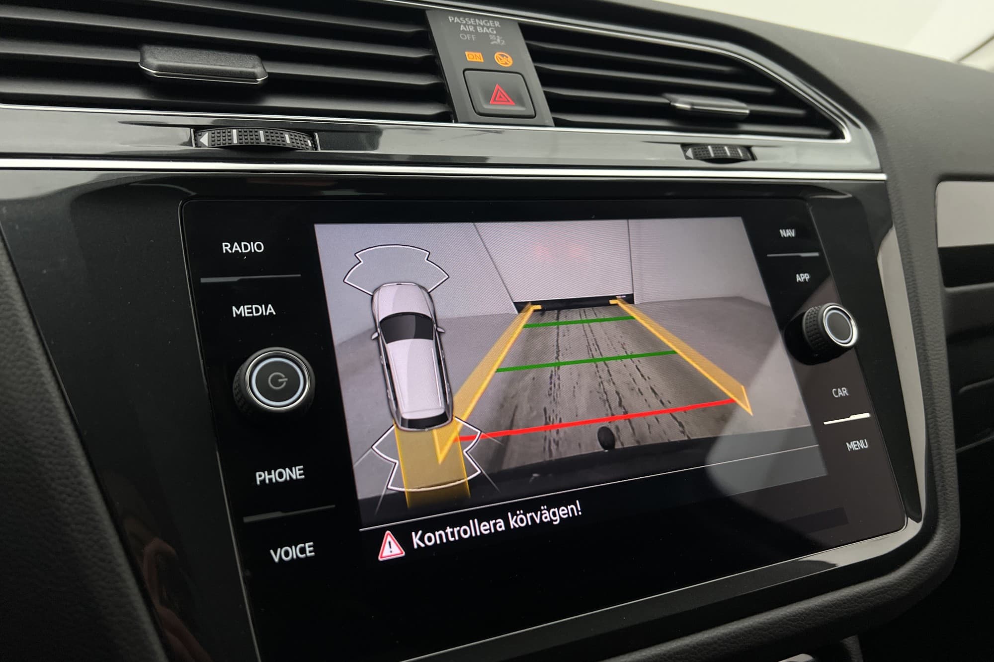 Volkswagen Tiguan eHybrid 245hk Cockpit Dragkrok Kamera MOMS