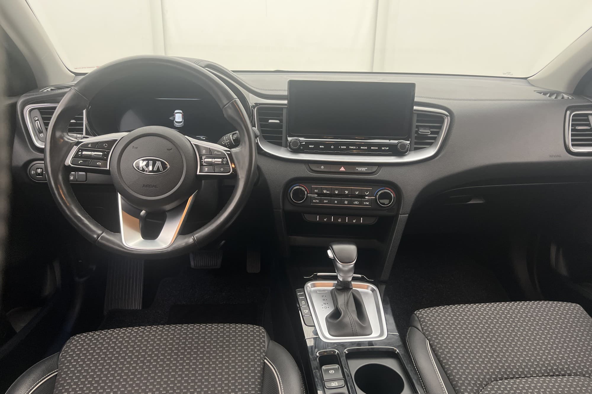 Kia XCeed T-GDI 140hk Advance Plus Kamera CarPlay Rattvärme