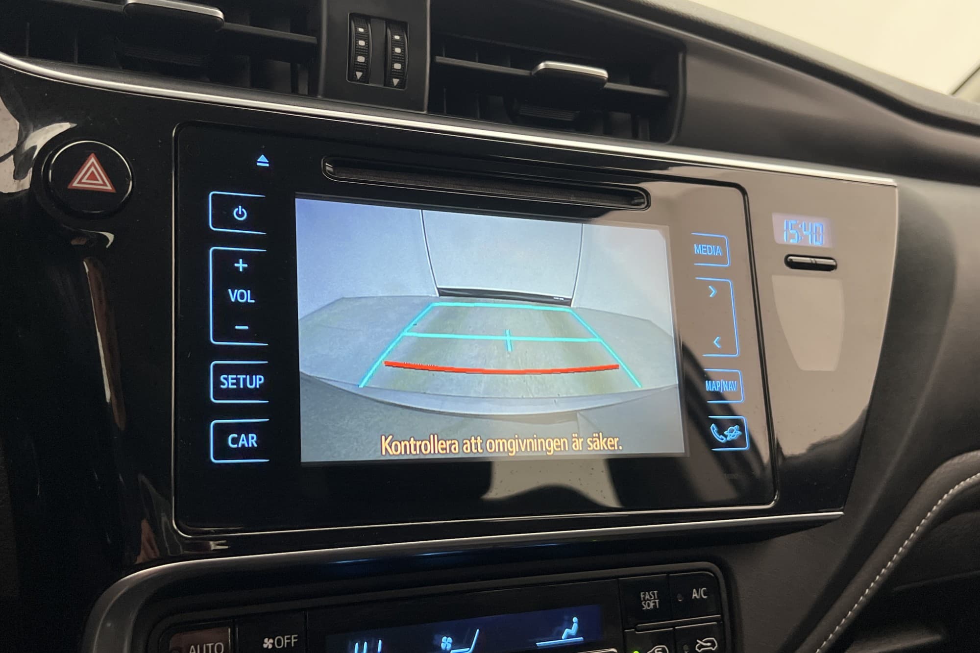 Toyota Auris Hybrid e-CVT 136hk Kamera 360kr Skatt 0,41L/mil