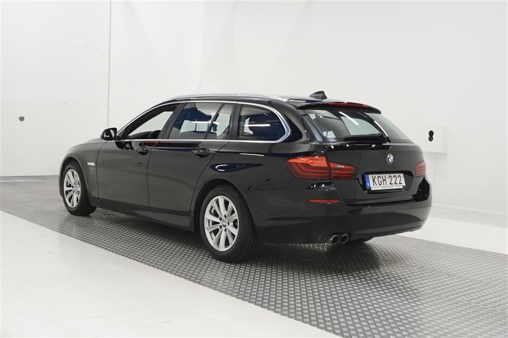 BMW 520d xDrive 190hk Skinn Rattvärme HiFi PDC Euro 6exteriör