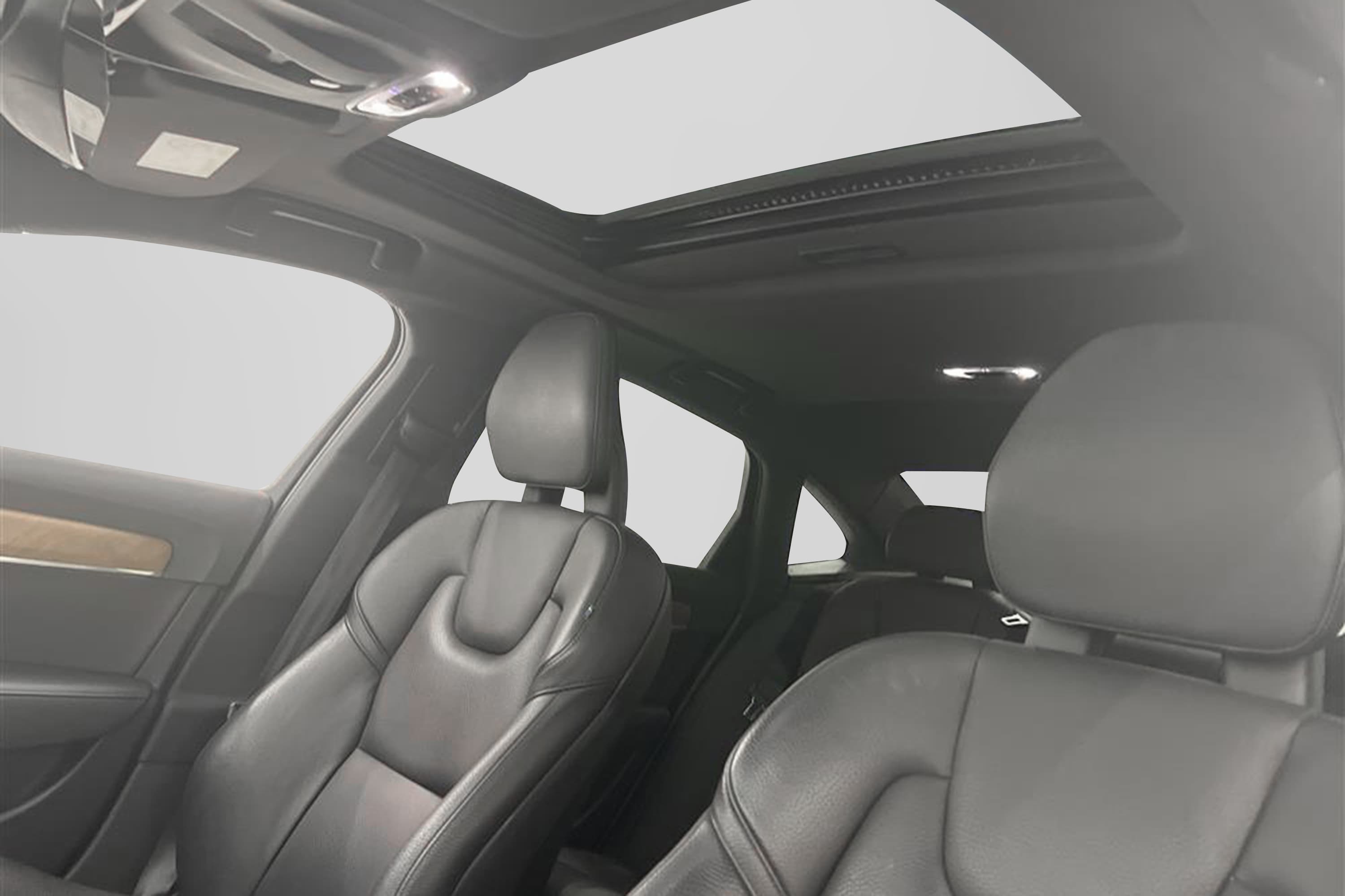 Volvo S90 D4 AWD Inscription D-Värm VOC T-Lucka Skinn B-Kaminteriör