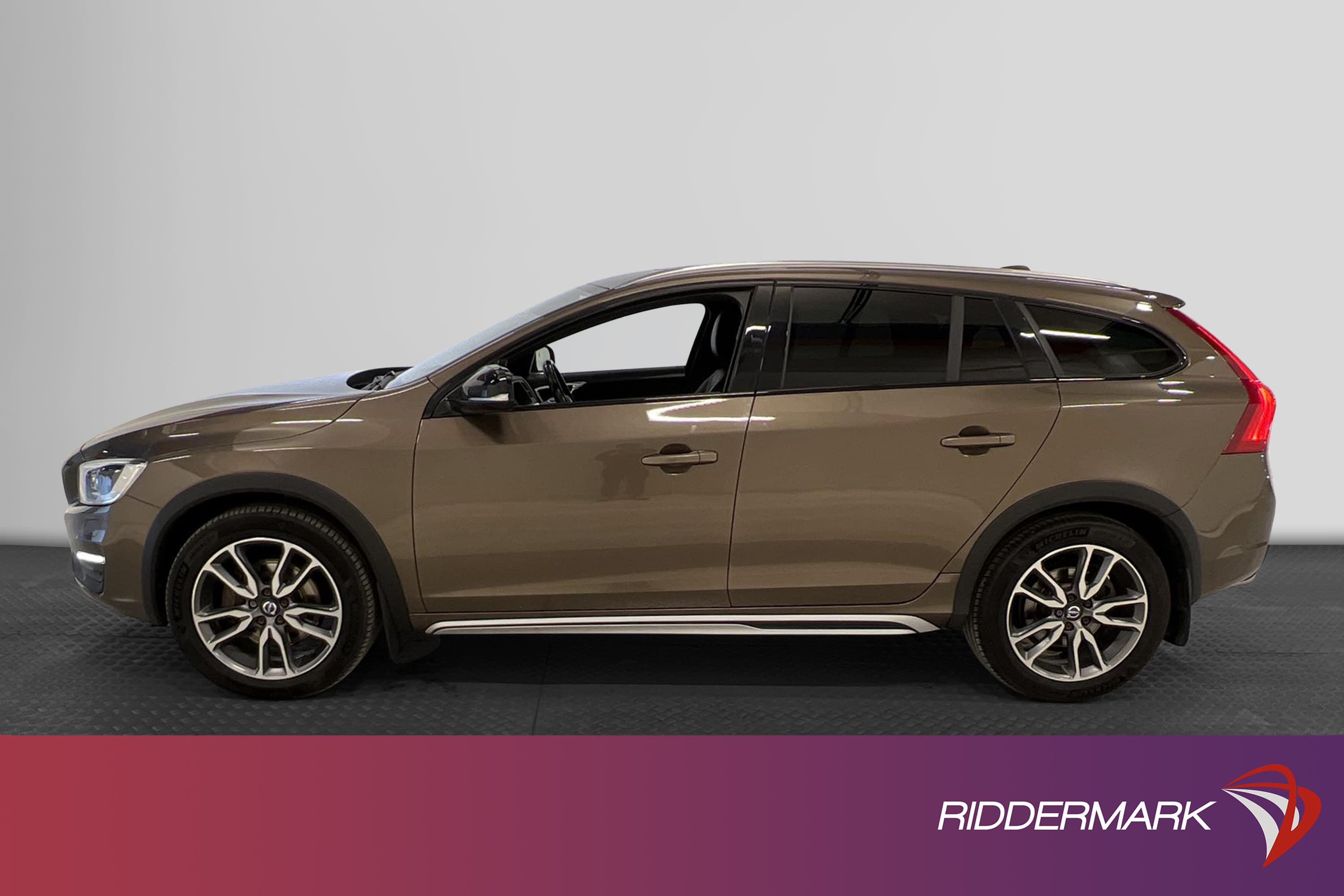 Volvo V60 D4 Cross Country AWD 190hk