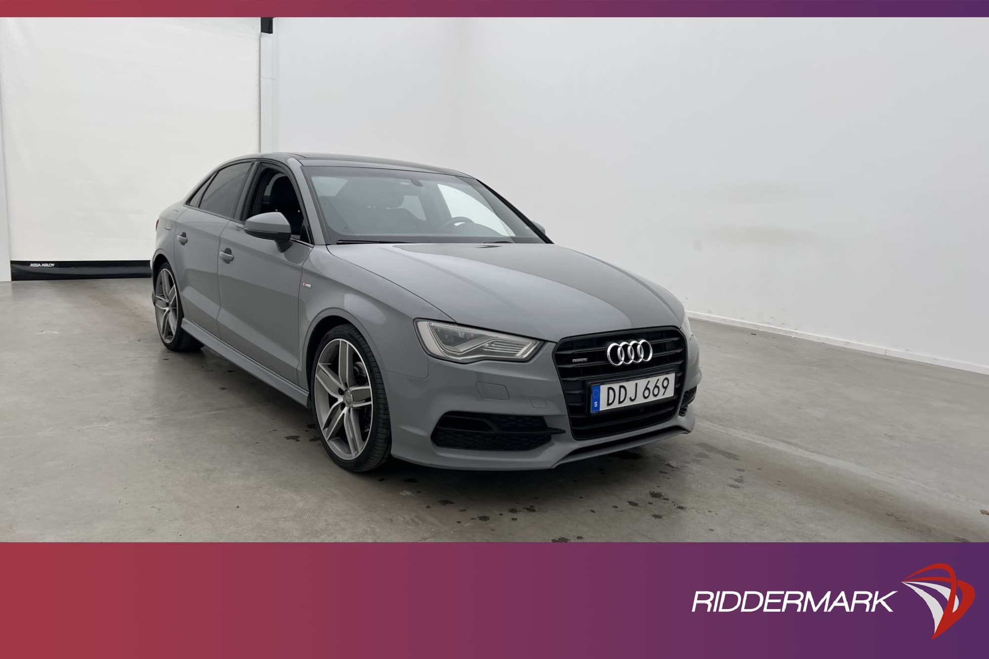 Audi A3 Sedan 2.0 TDI Q 184hk S-Line Eyecather Panorama