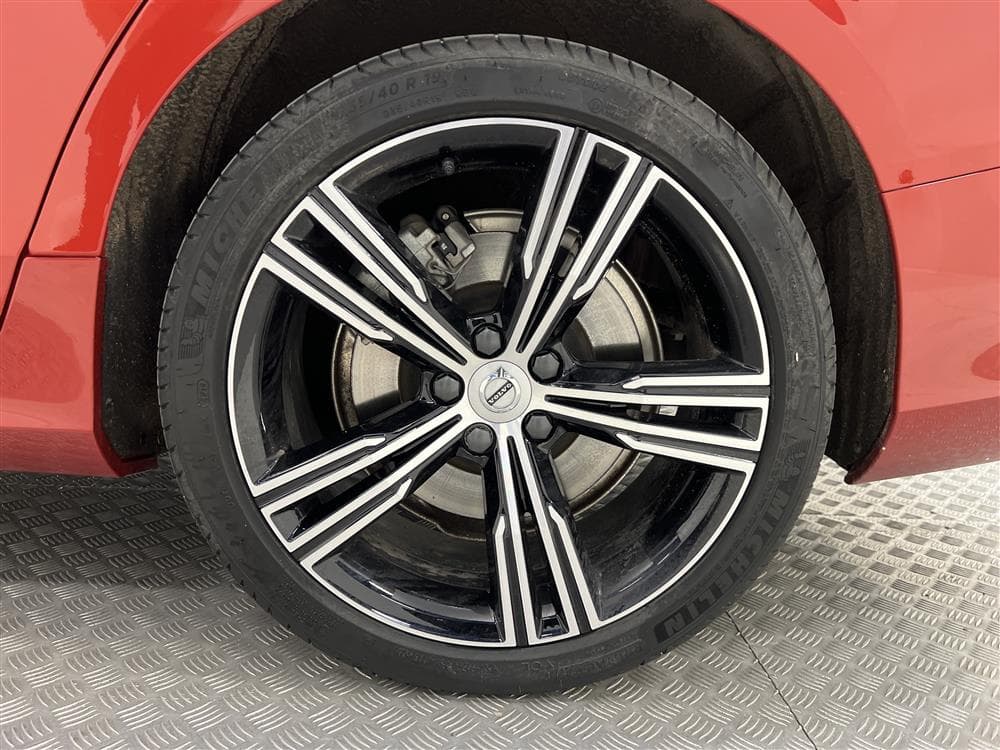 Volvo S60 T8 AWD TwEn 392hk Inscription Backkamera Skinninteriör
