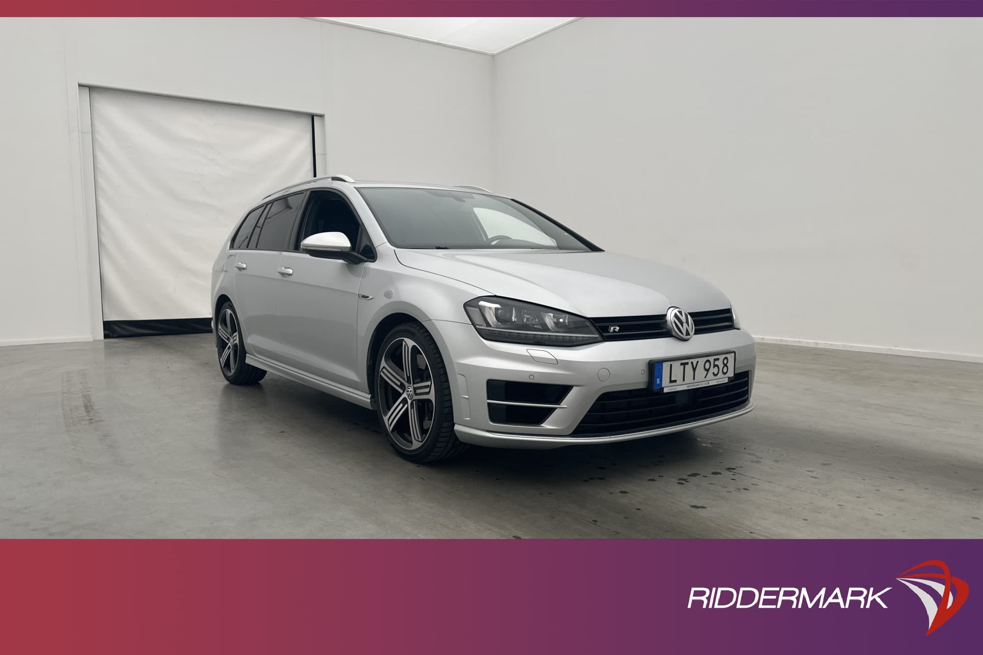 Volkswagen Golf R SC 4M 300hk