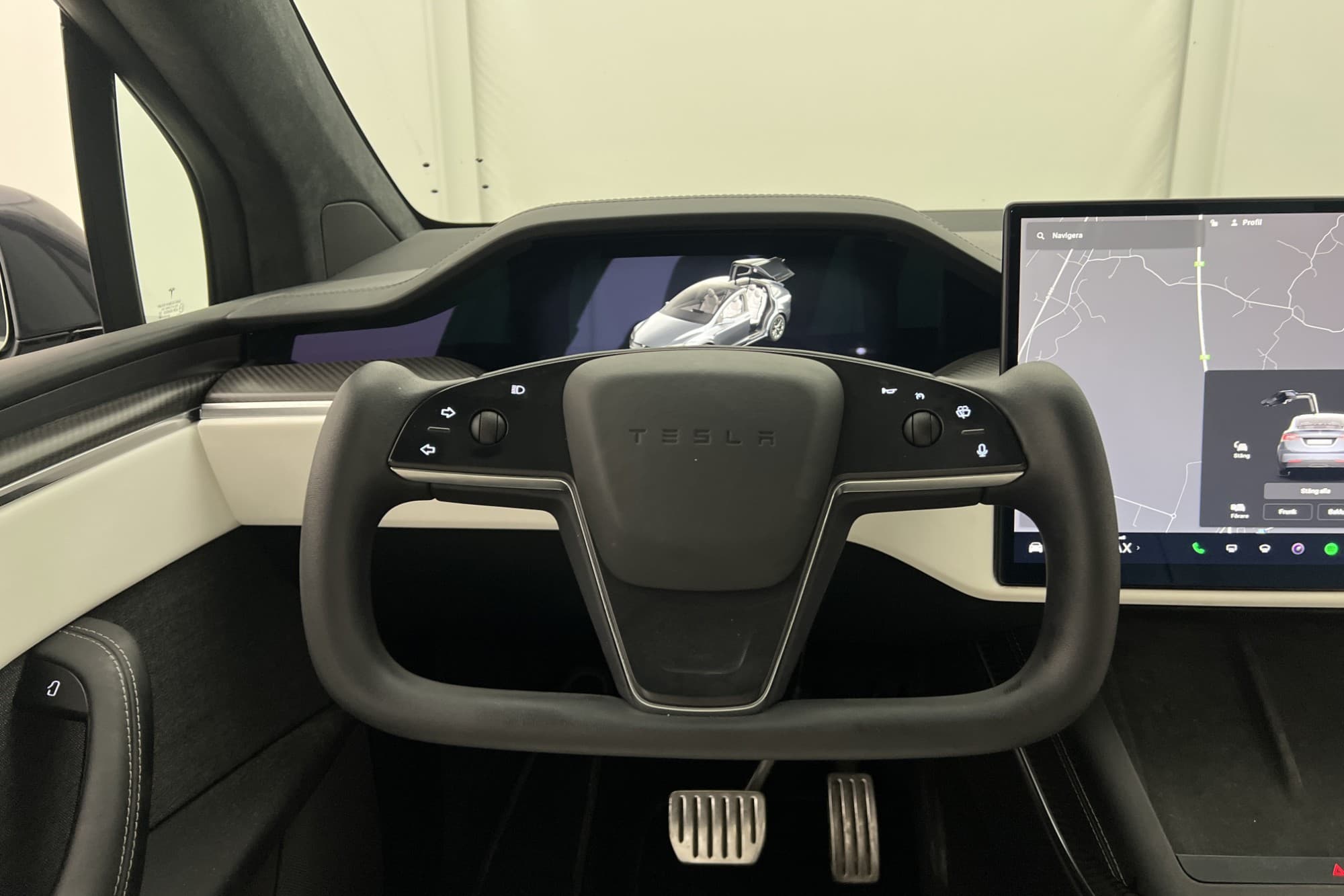 Tesla Model X Plaid 1020hk 6 Sits Ljus Interiör Drag MOMS