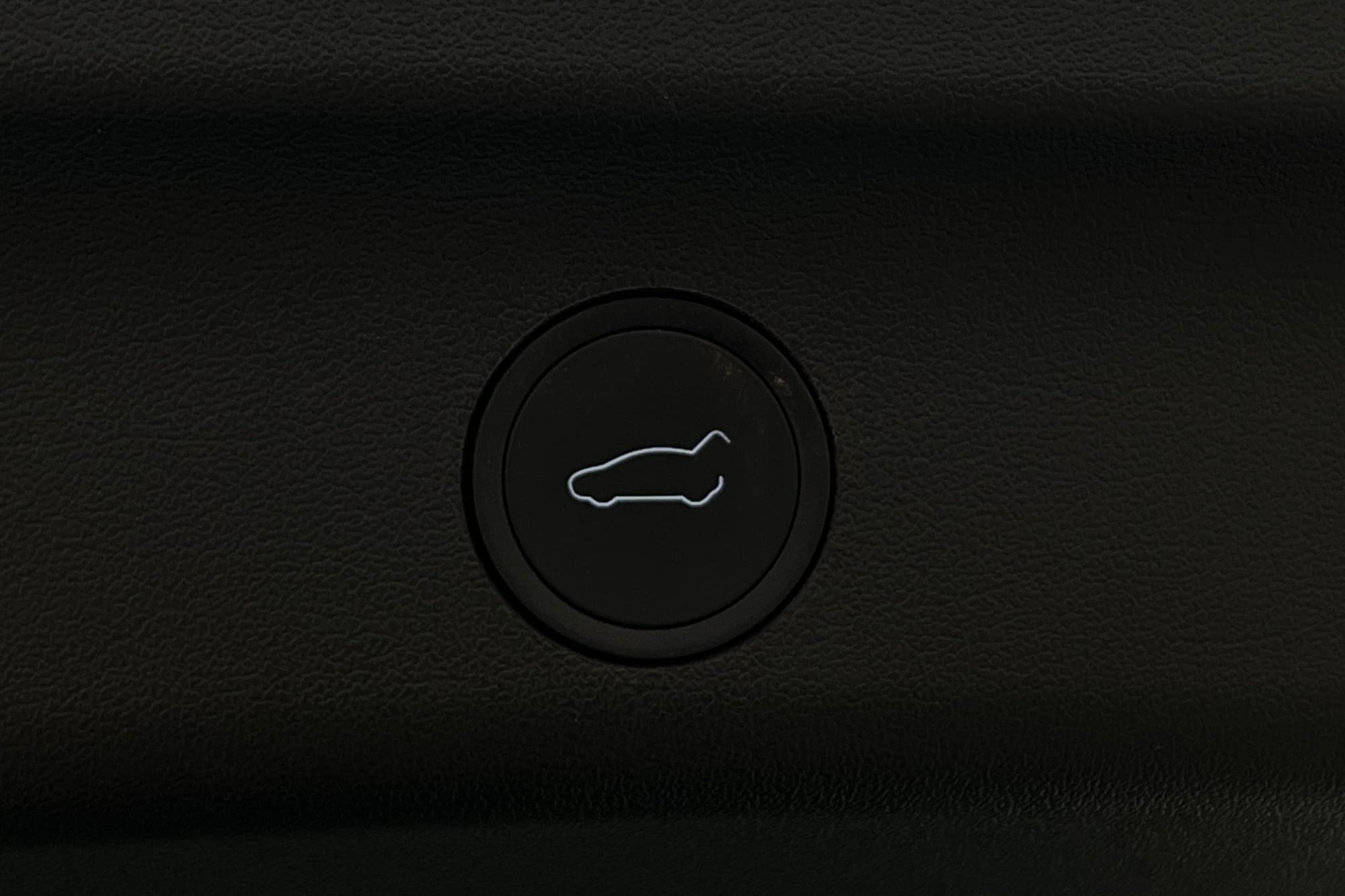 Tesla Model Y Long Range AWD Svensksåld Drag Autopilot