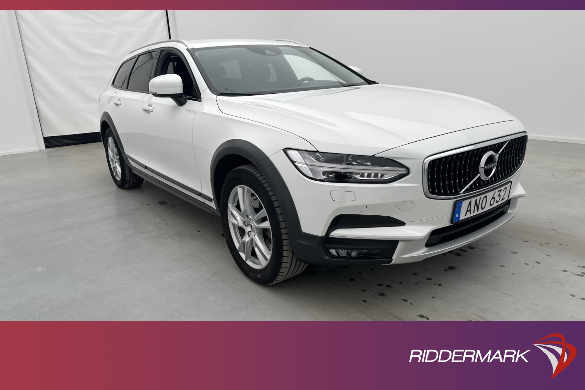 Volvo V90 Cross Country D4 AWD