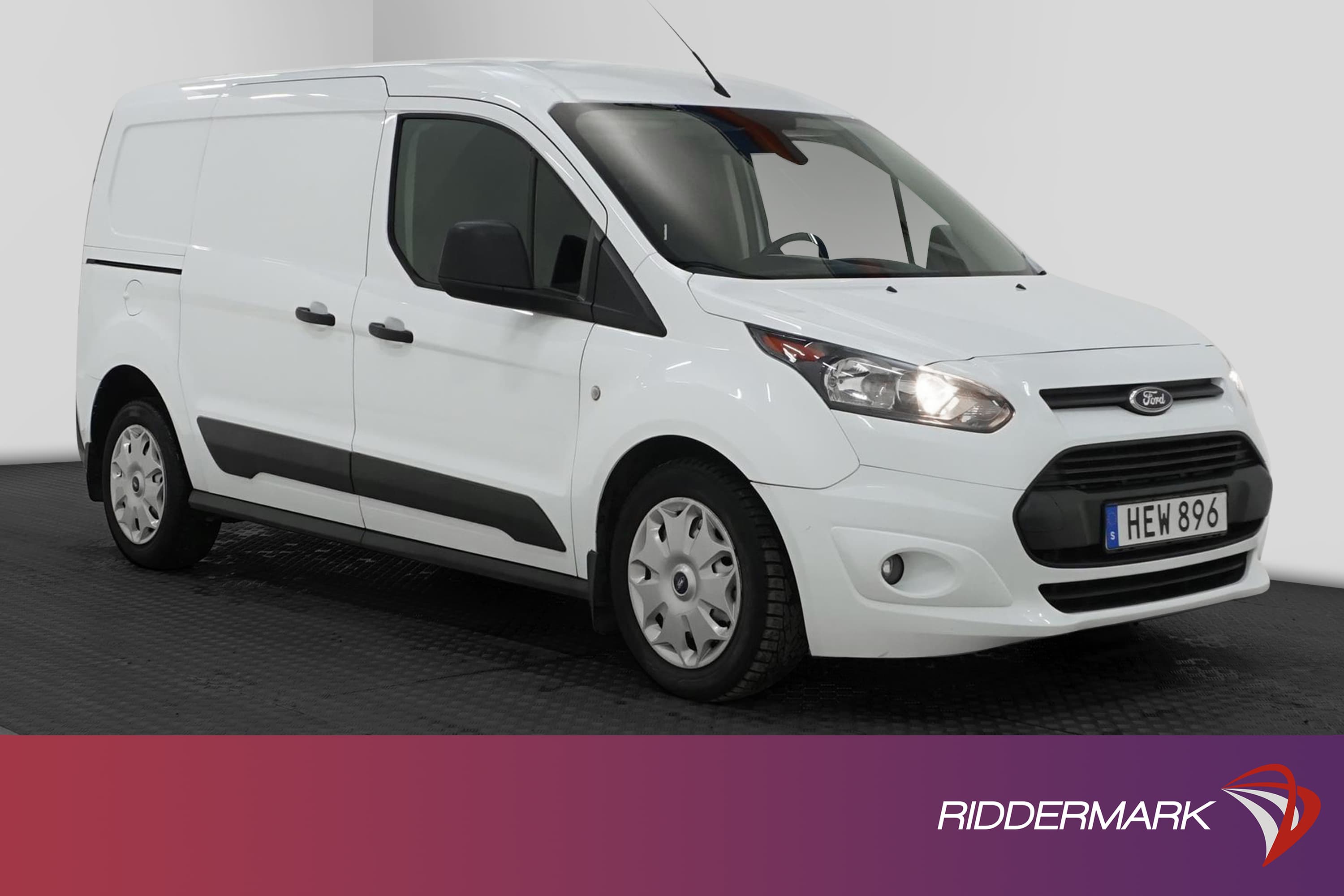 Ford Transit Connect Automat 120hk LWB Drag Värmare Moms