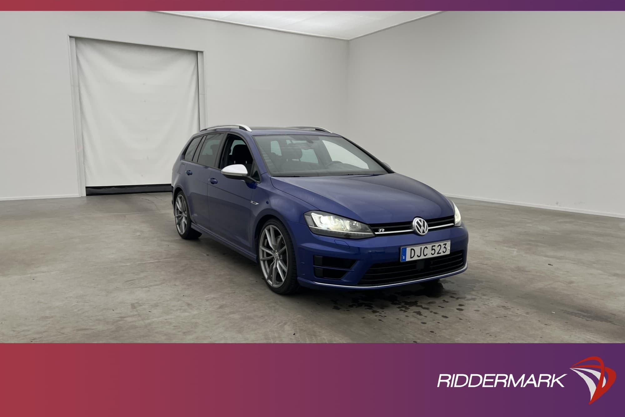 Volkswagen Golf Sportscombi R 300hk