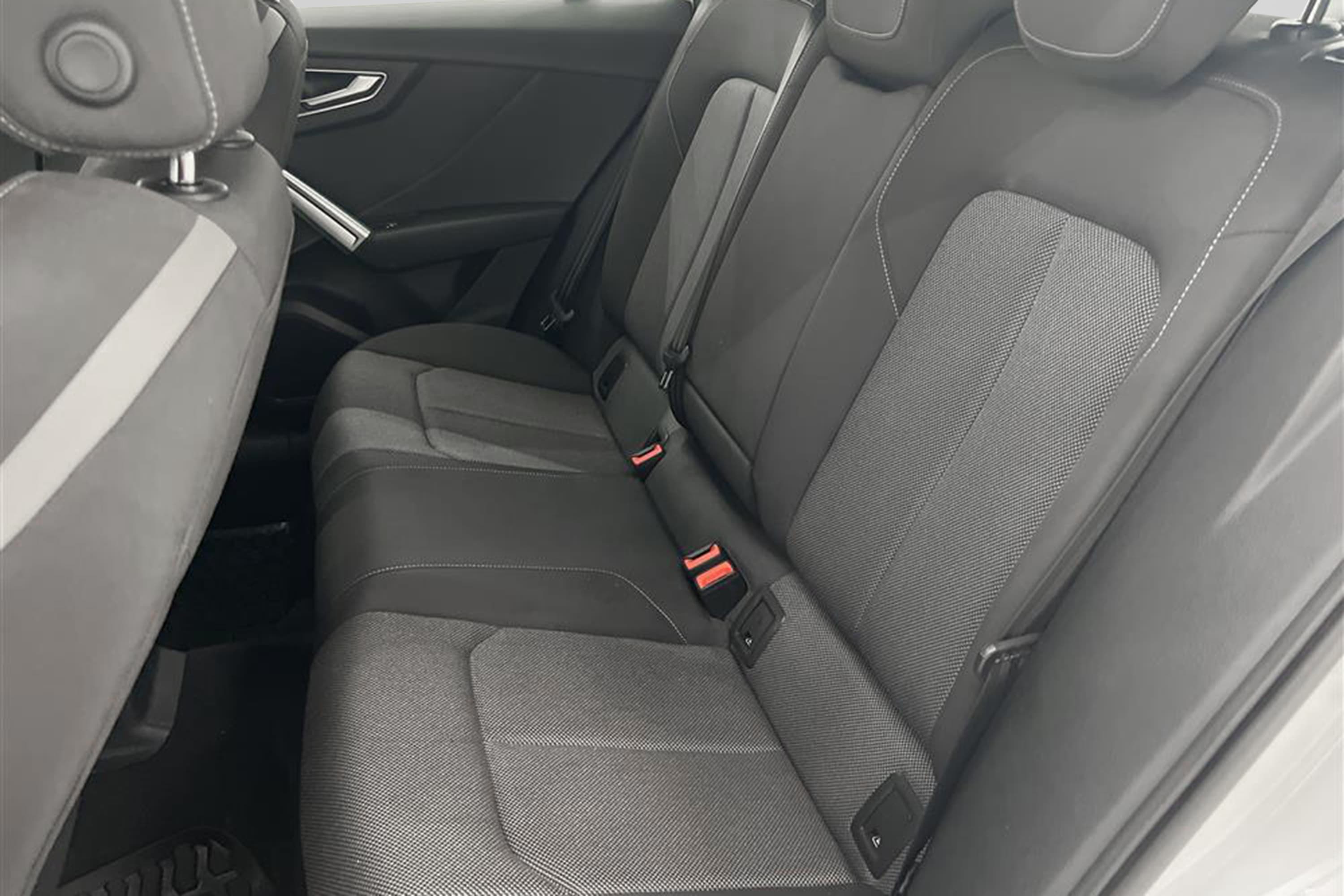 Audi Q2 2.0 TDI 190hk Quattro Drag Välservad 0,51l/milinteriör