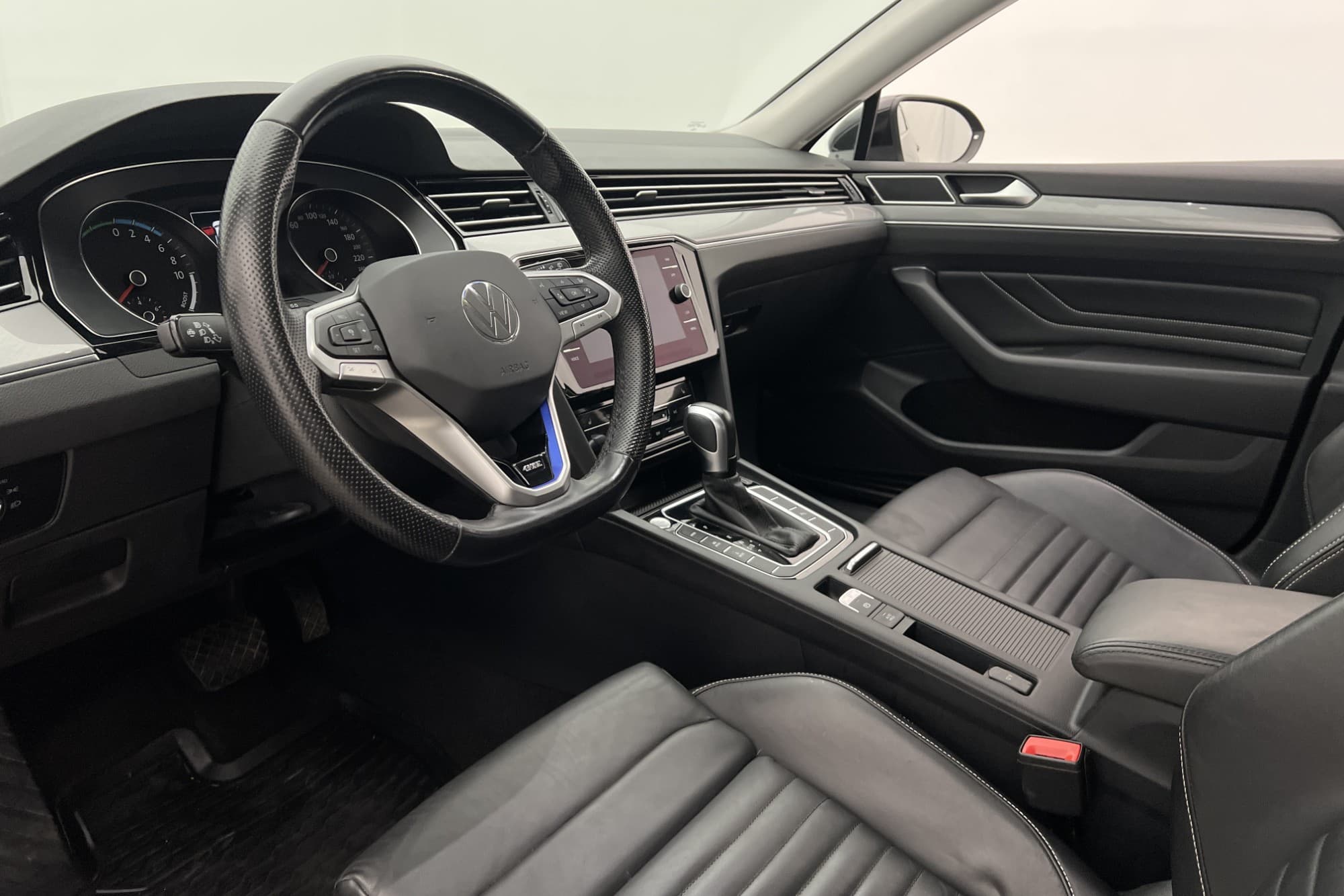 Volkswagen Passat GTE 218hk Dragkrok Kamera Skinn MOMS