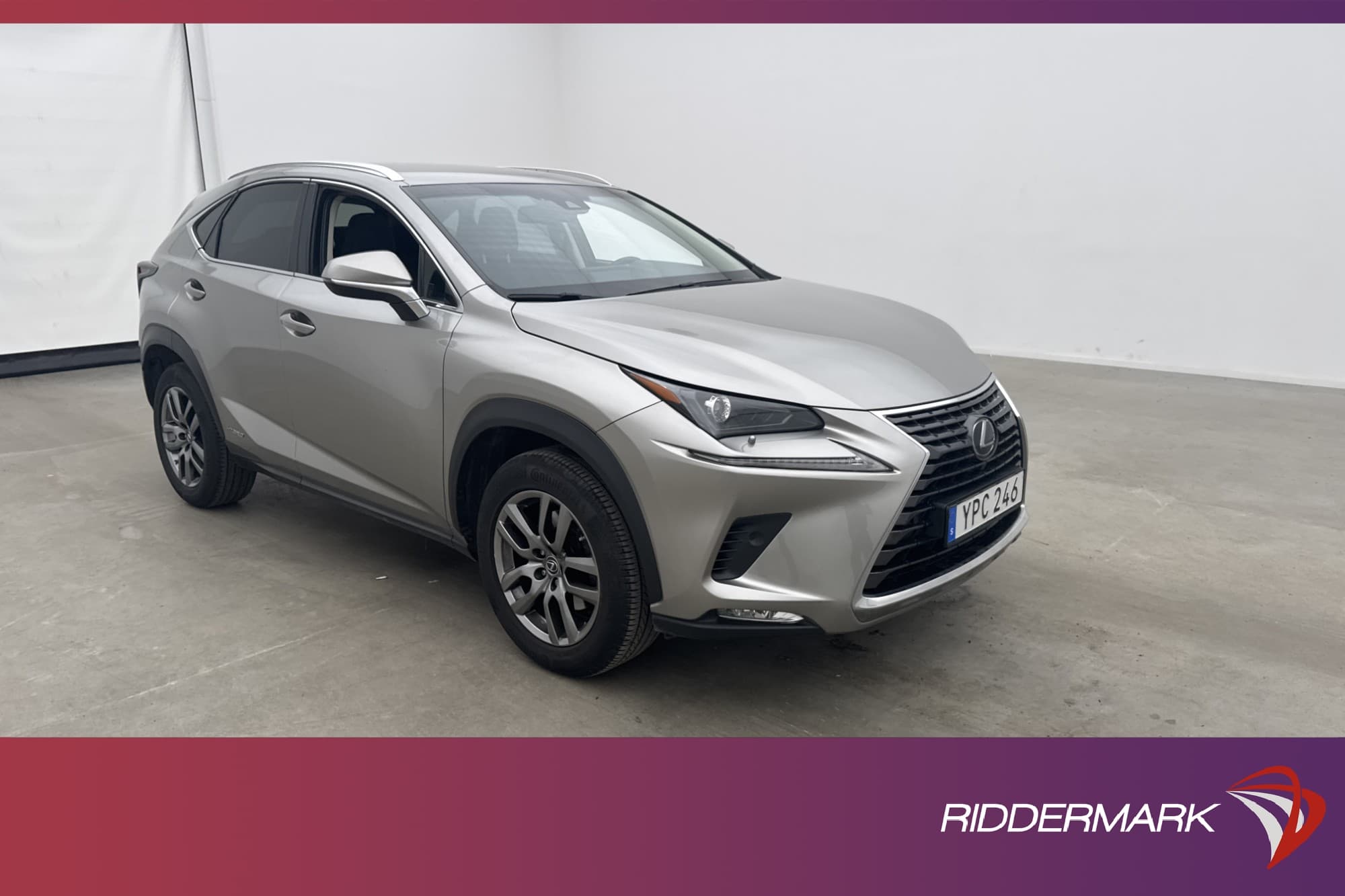 Lexus NX 300h AWD 197hk