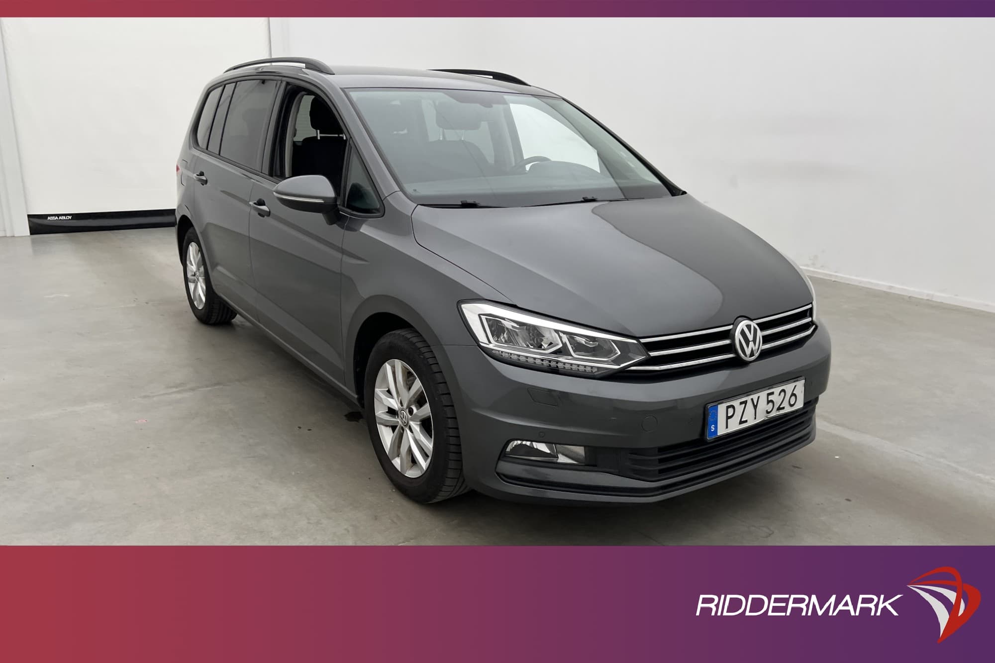 Volkswagen Touran 1.2 TSI 110hk 7-Sits Drag Adaptiv Kamera