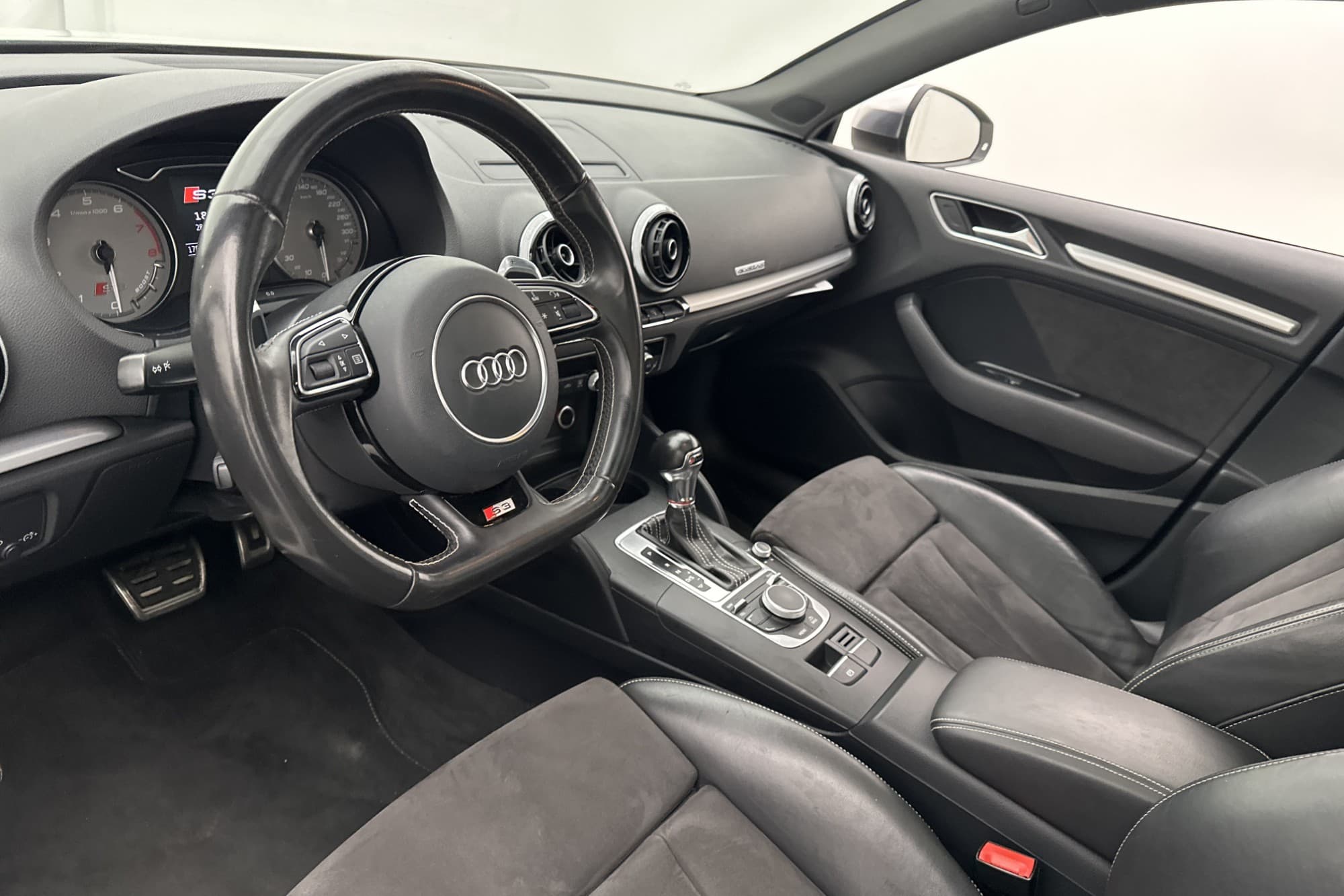 Audi S3 Sportback Quattro 300hk Panorama En-Brukare