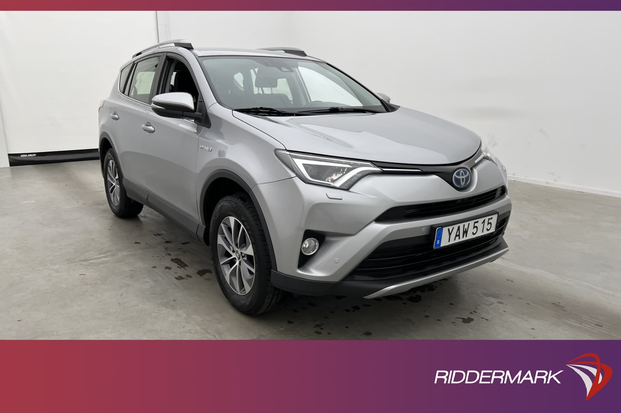 Toyota RAV4 Hybrid AWD 197hk
