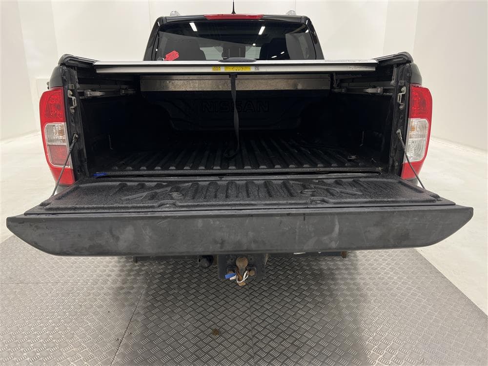 Nissan Navara 2.3dCi Automat Tekna 4x4 Eu6 Värmare Taklucka interiör