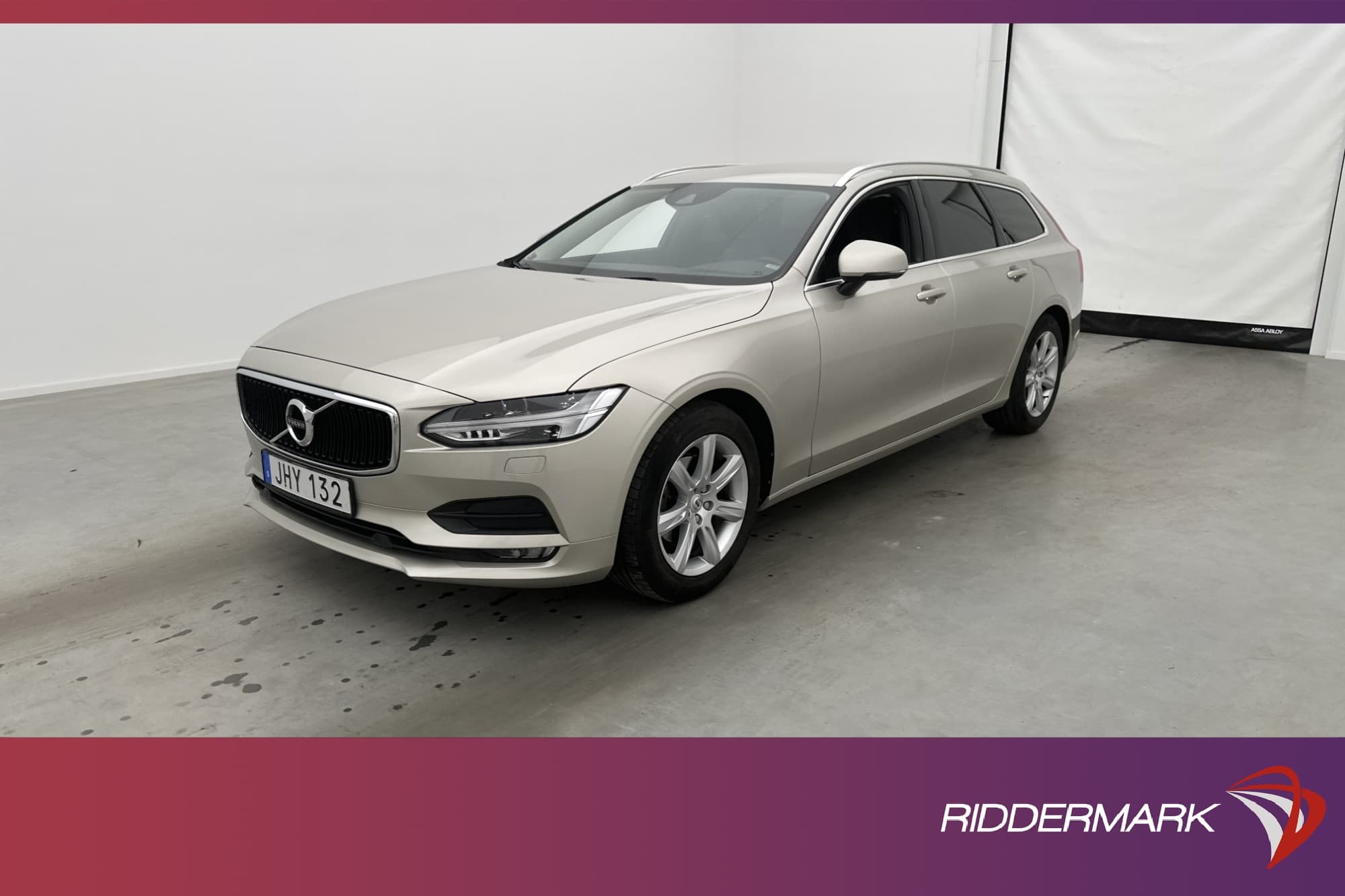 Volvo V90 D4 
