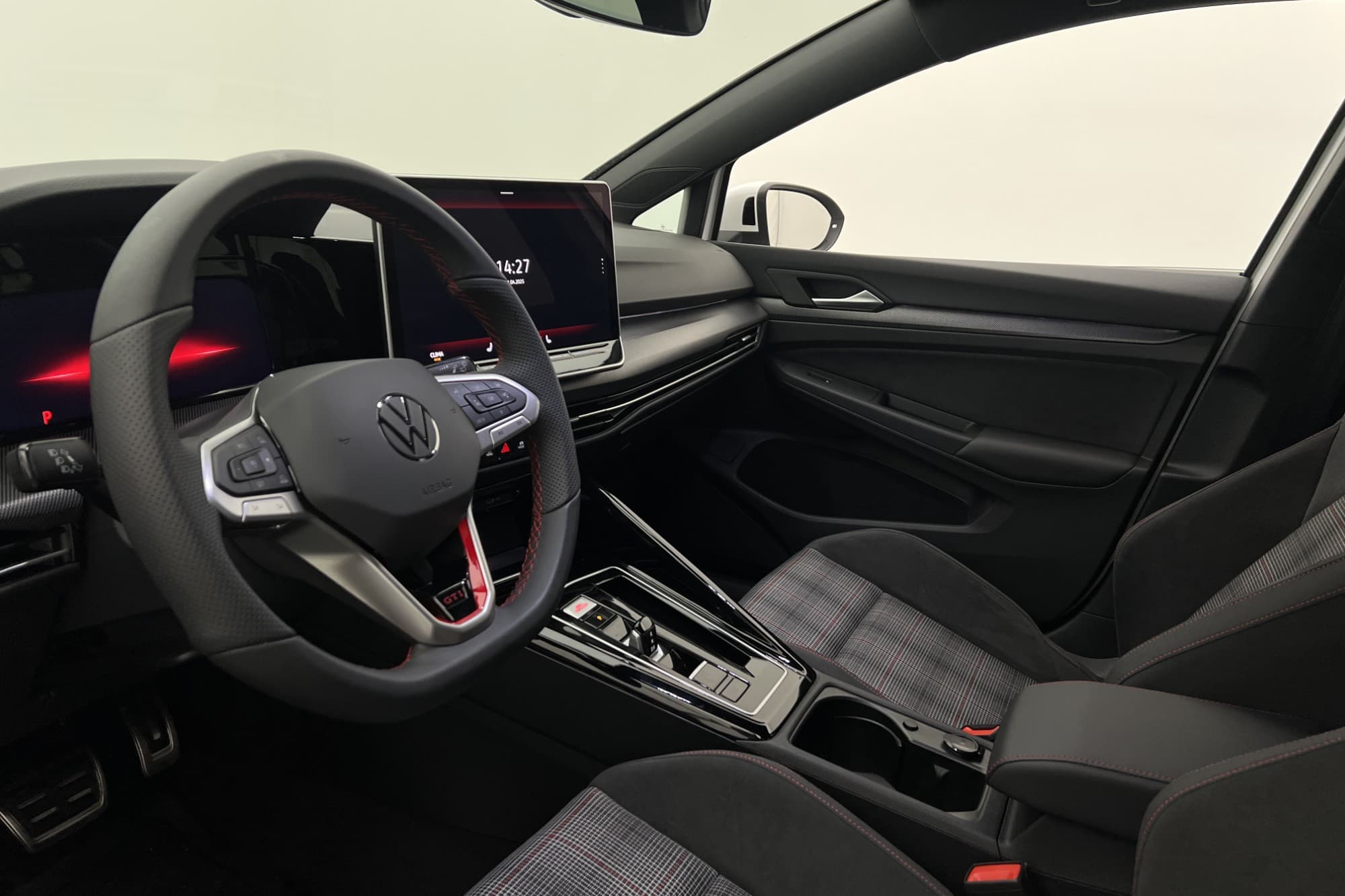 Volkswagen Golf GTI 265hk Cockpit Kamera Ambient CarPlay