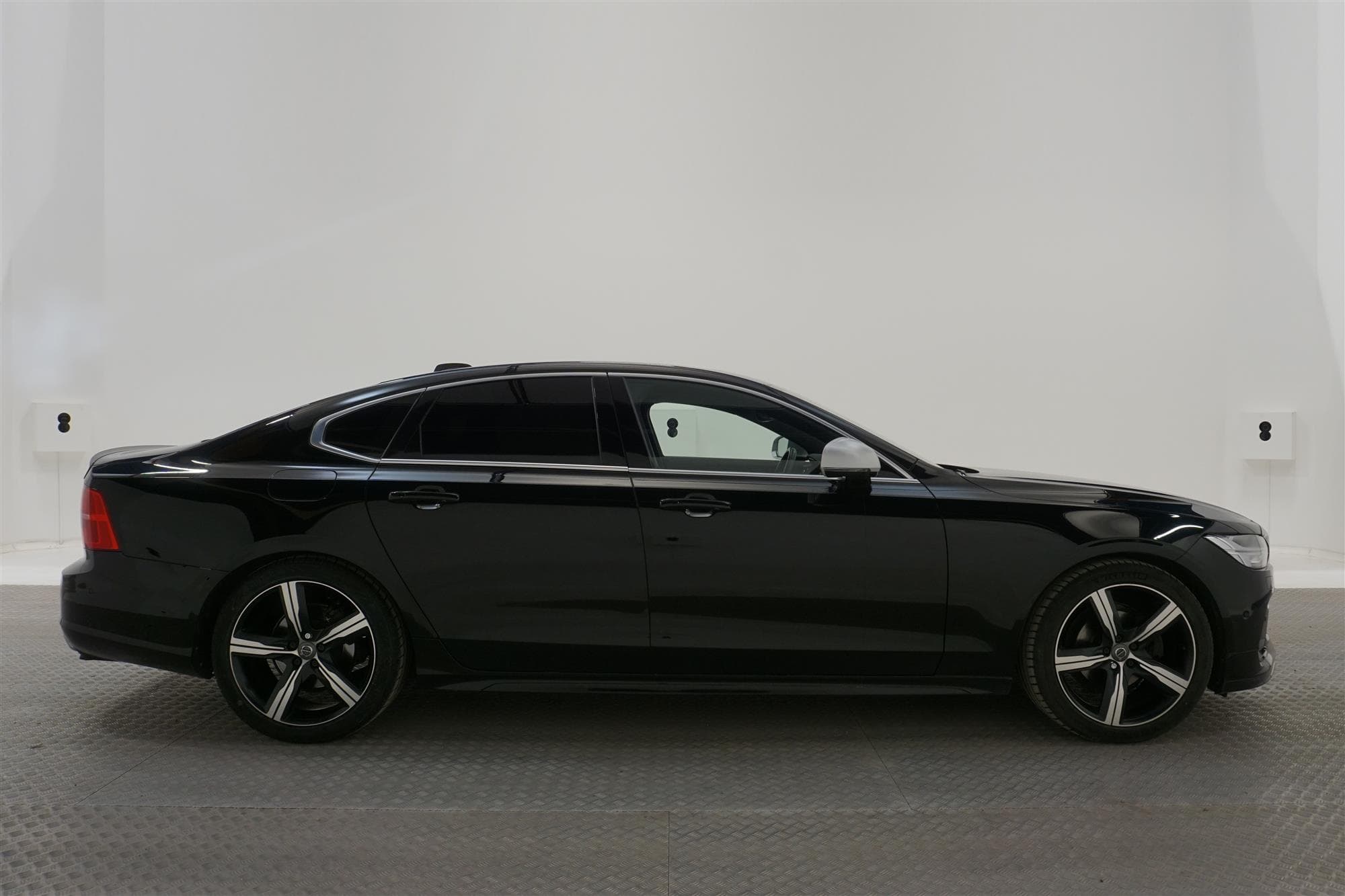 Volvo S90 D4 190hk AWD R-Design D-värm Taklucka Navi B-kam 