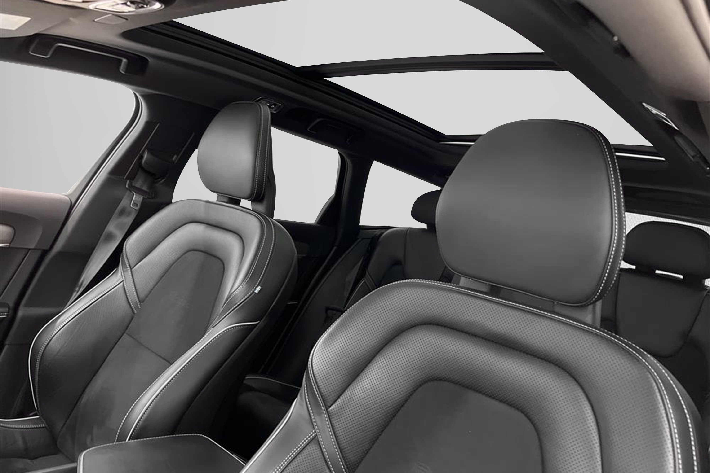 Volvo V90 T6 310hk AWD R-Design Värmare VOC Pano Navi Kamerainteriör