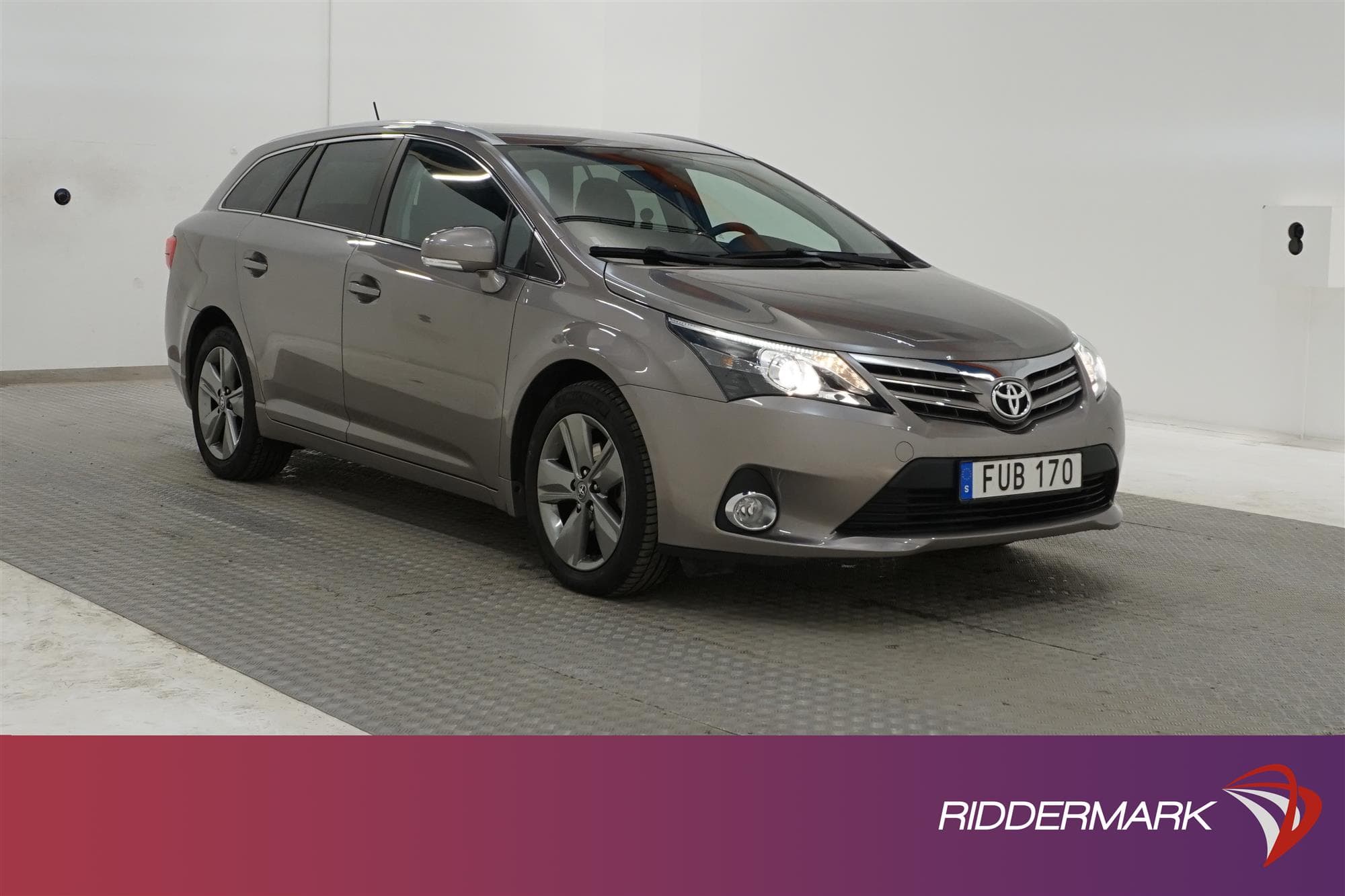 Toyota Avensis 2.0 152hk