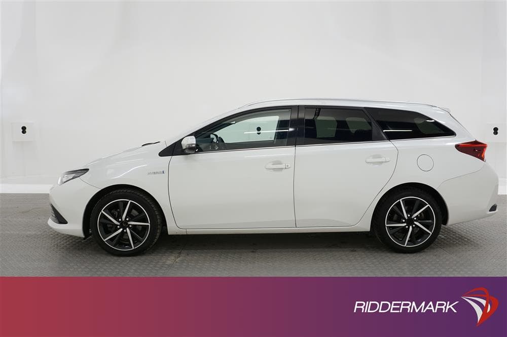 Toyota Auris Touring Hybrid 136hk