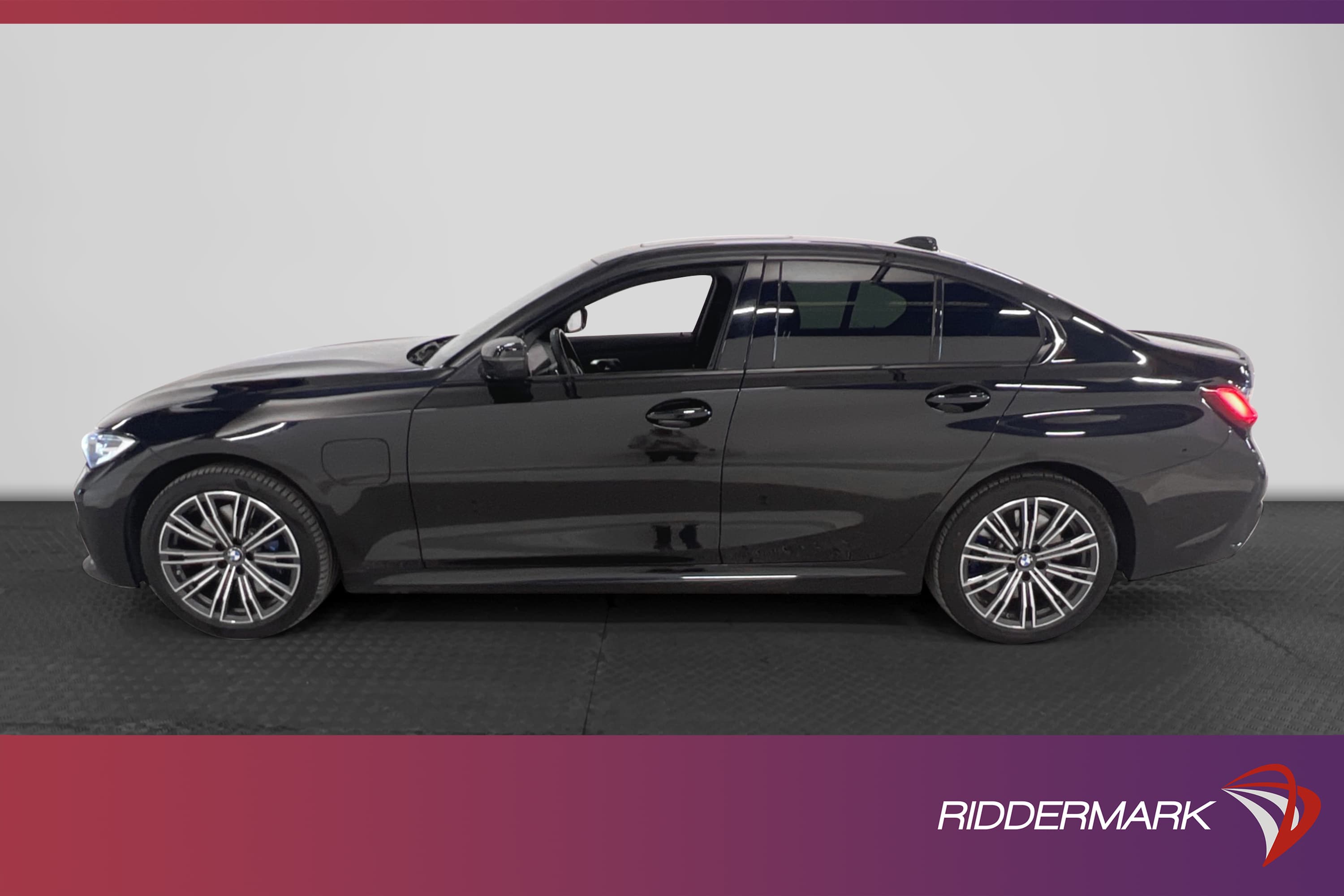 BMW 330e