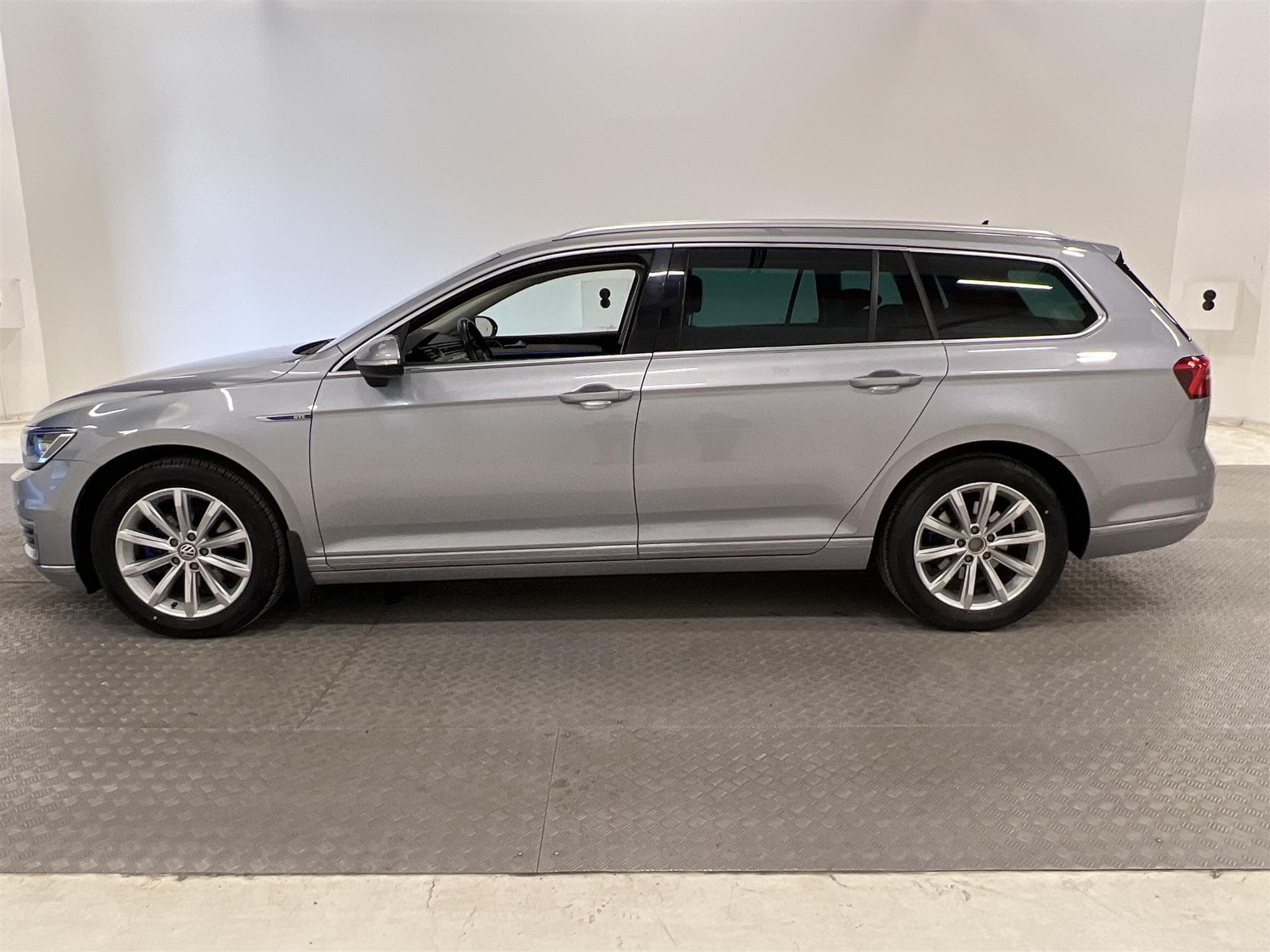 Volkswagen Passat GTE 218hk