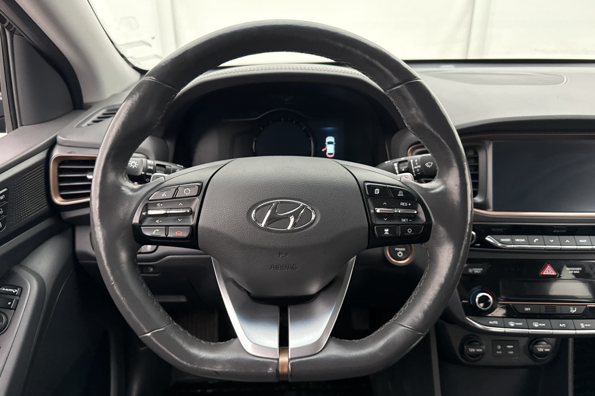 Hyundai Ioniq 28 kWh 120hk Premium Plus Kamera Skinn Navi