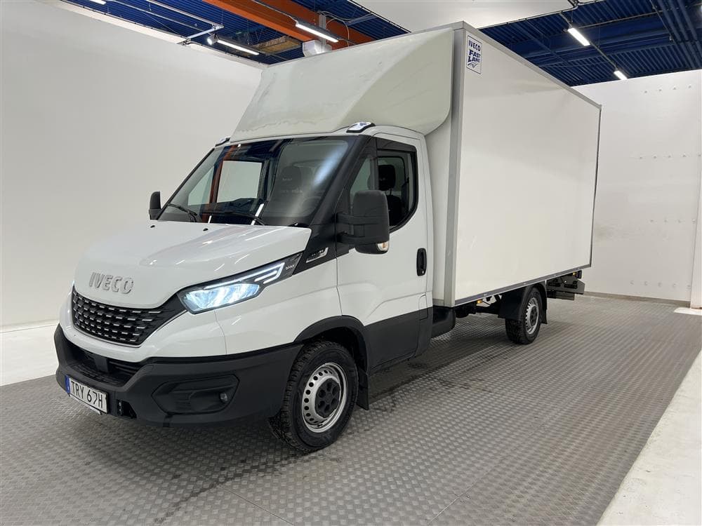 Iveco Daily 35 Automat Bakgavel Kamera Värmare Moms 