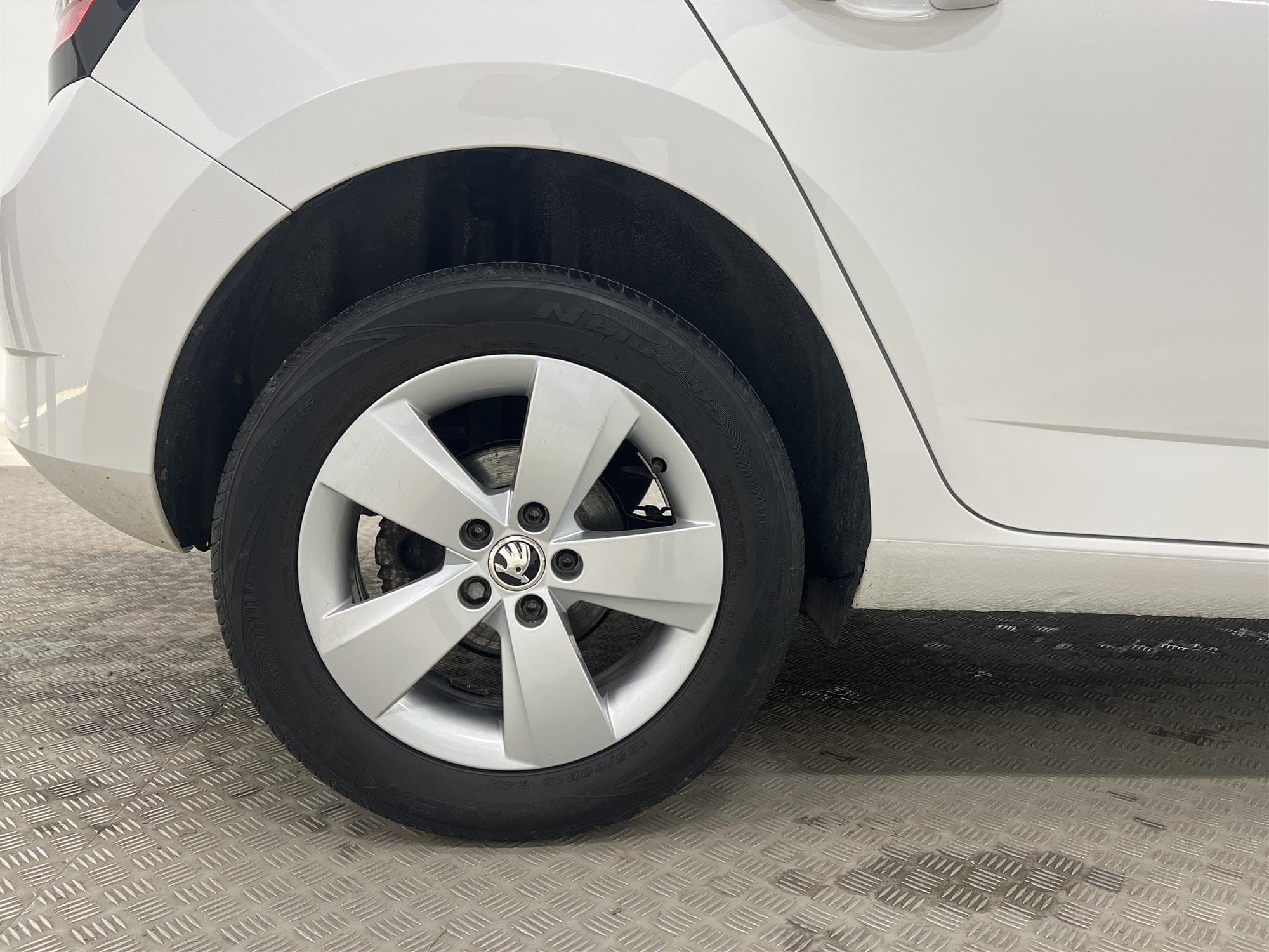 Skoda Fabia 1.2 TSI 90hk Låg Skatt P-Sensor  0,40L/mil