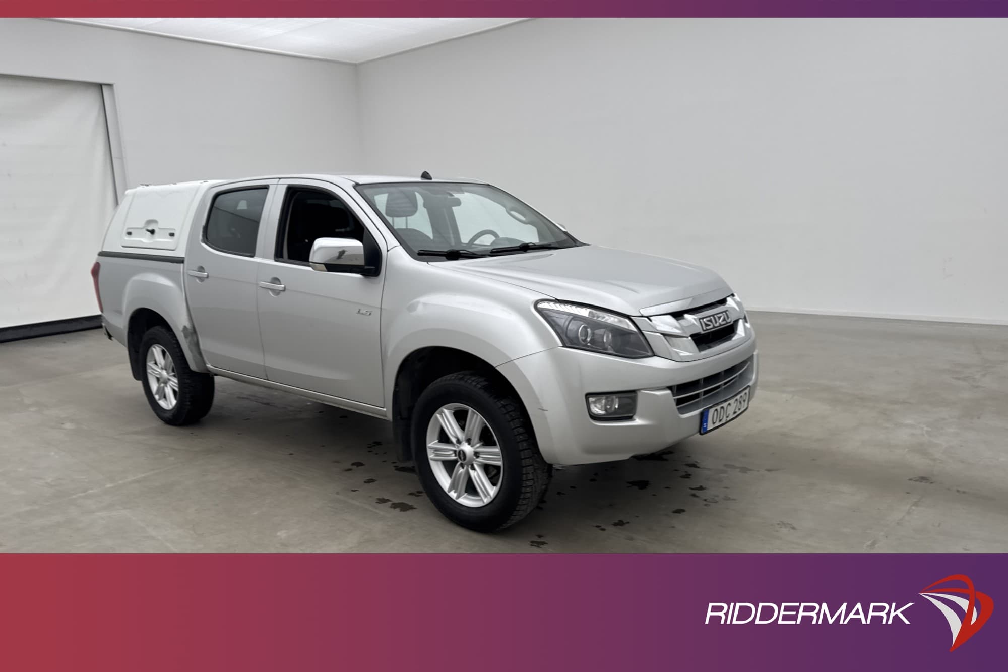 Isuzu D-Max 2.5 4WD 163hk Dragkrok Farthållare Flakkåpa MOMS