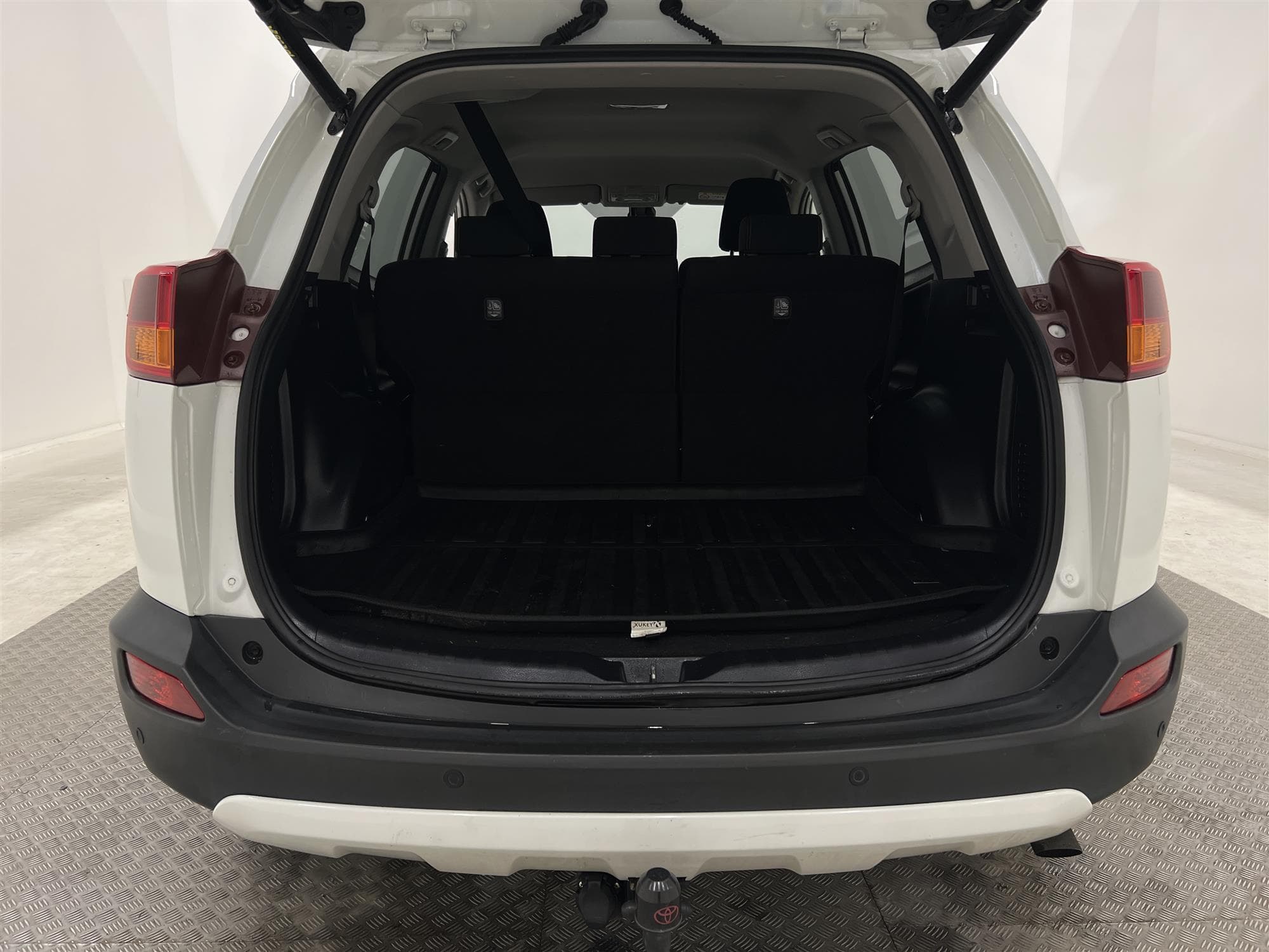 Toyota  RAV4 2.2 4x4 150hk Navigation  Dragkrok B-Kamera